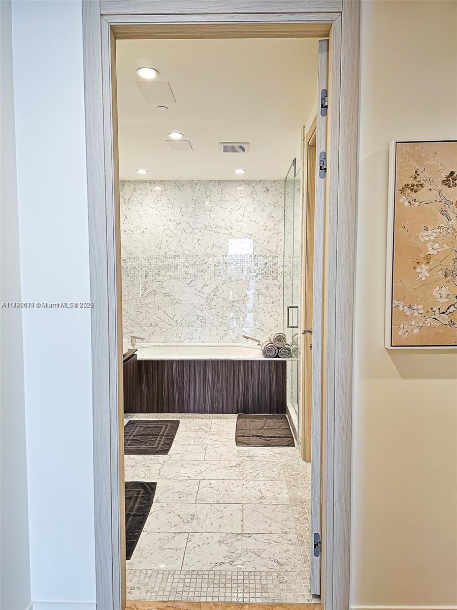 1000 Brickell Plz #PH5503, Miami FL 33131
