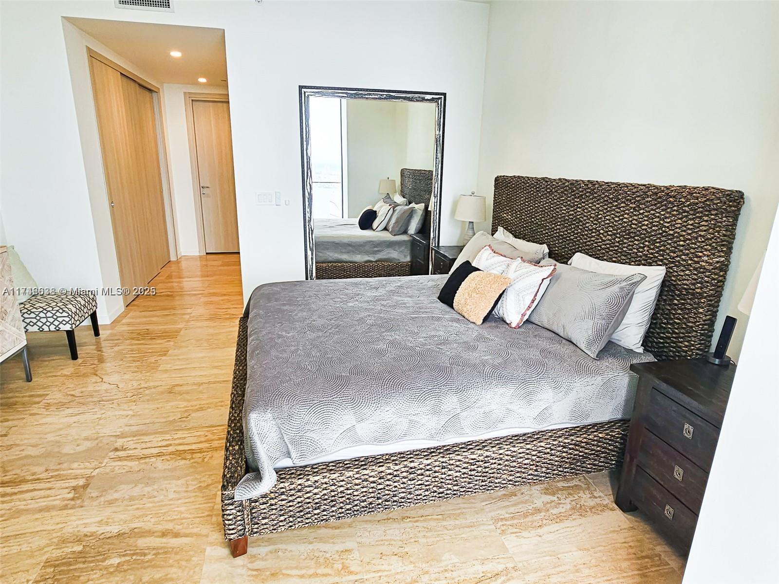 1000 Brickell Plz #PH5503, Miami FL 33131