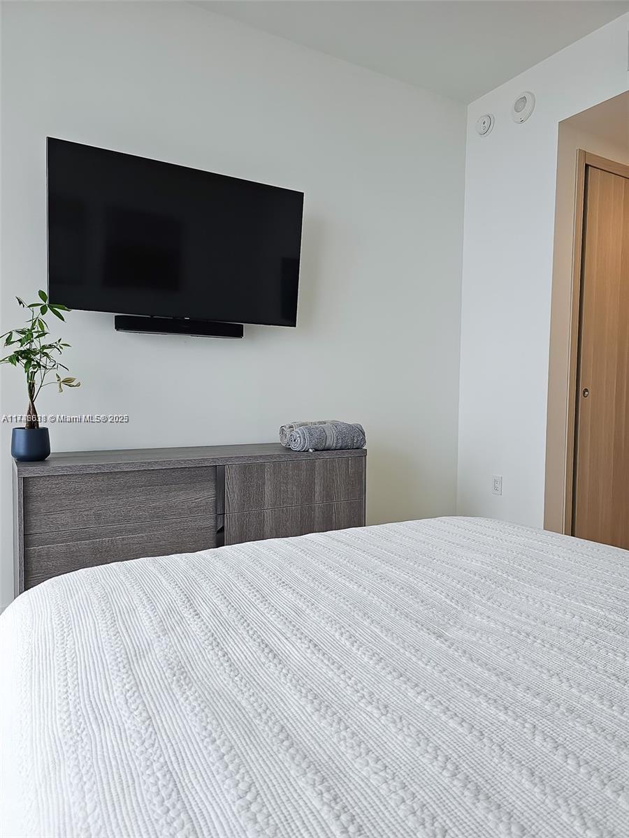 1000 Brickell Plz #PH5503, Miami FL 33131