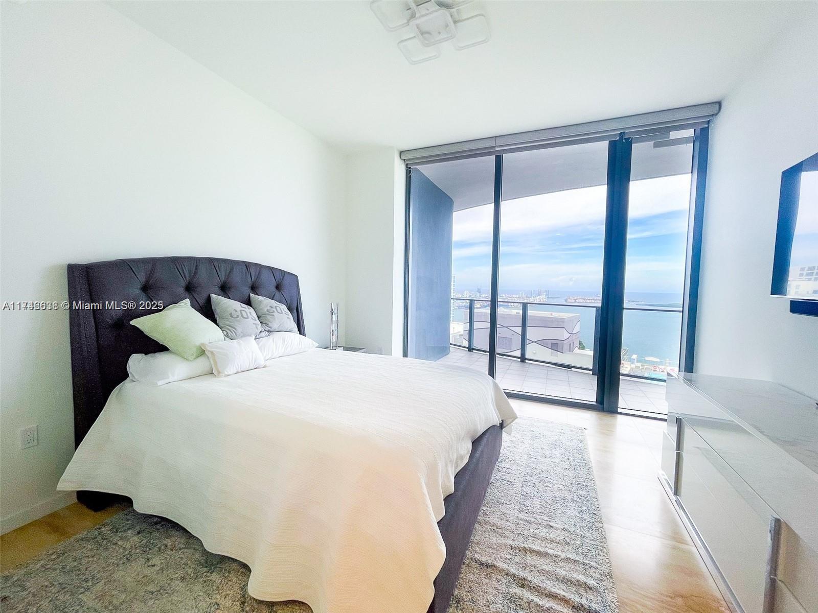 1000 Brickell Plz #PH5503, Miami FL 33131