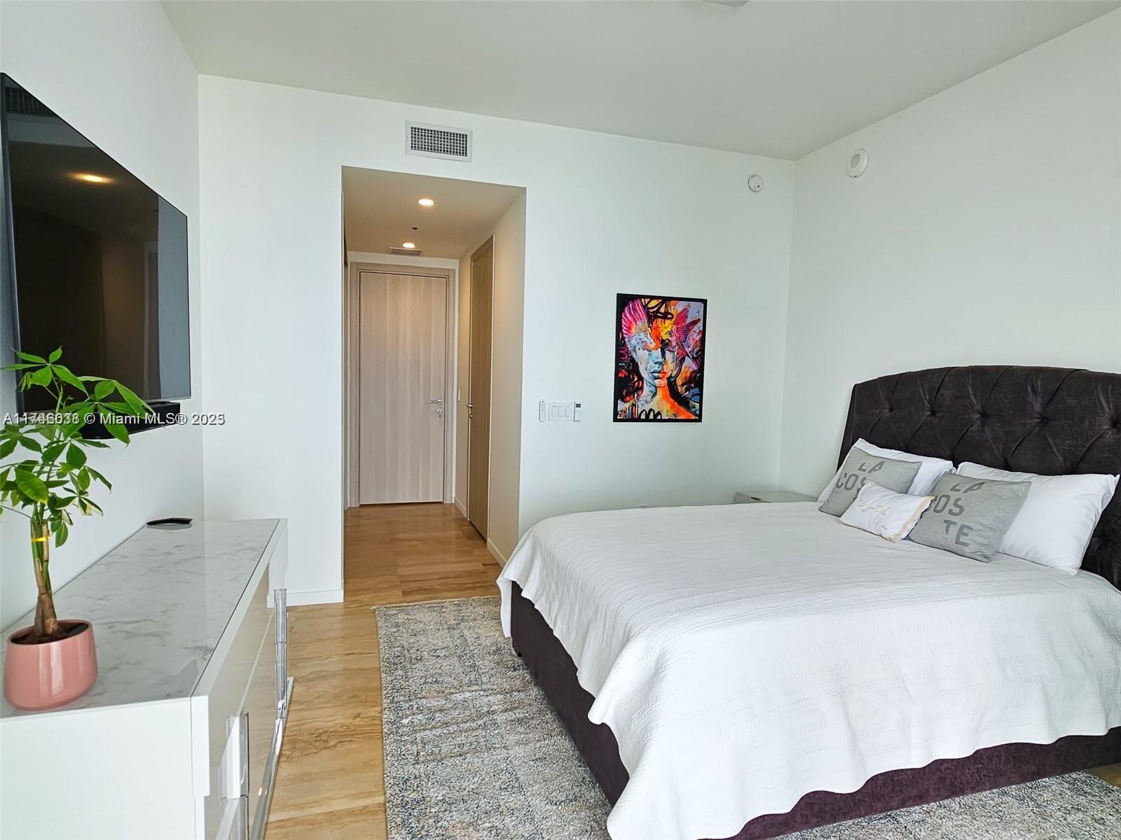 1000 Brickell Plz #PH5503, Miami FL 33131