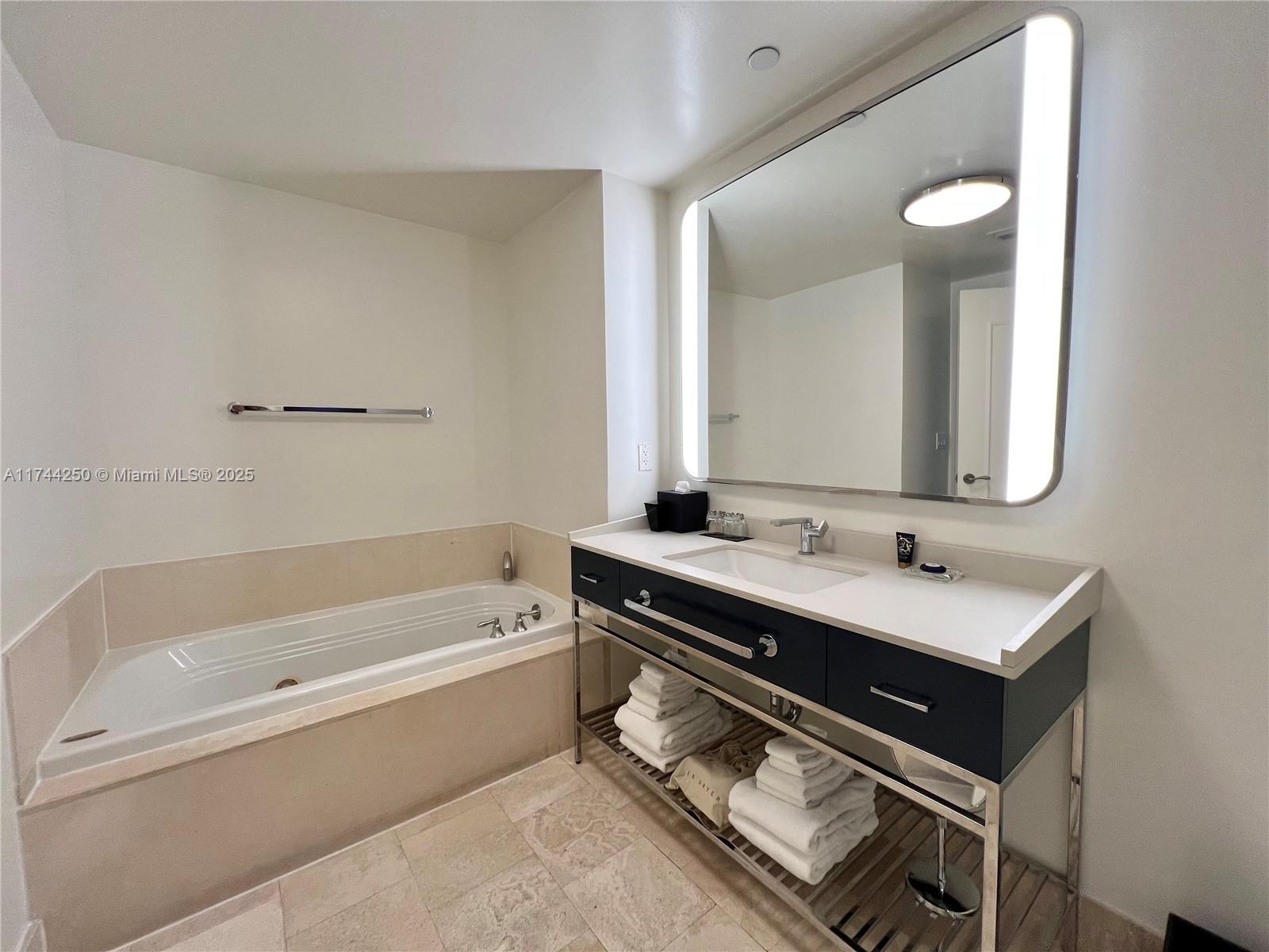 4401 Collins Ave #1401, Miami Beach, Florida image 7