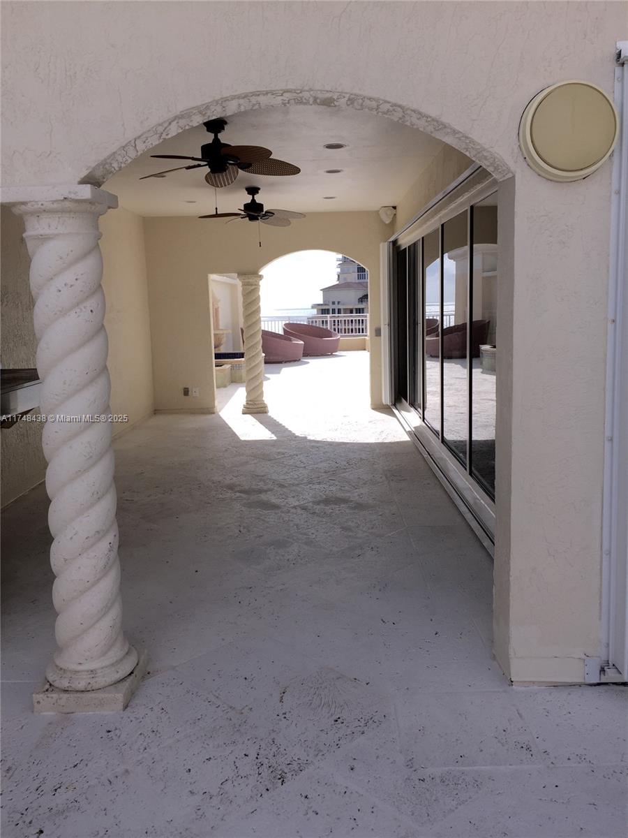 791 Crandon Blvd #PH2, Key Biscayne FL 33149