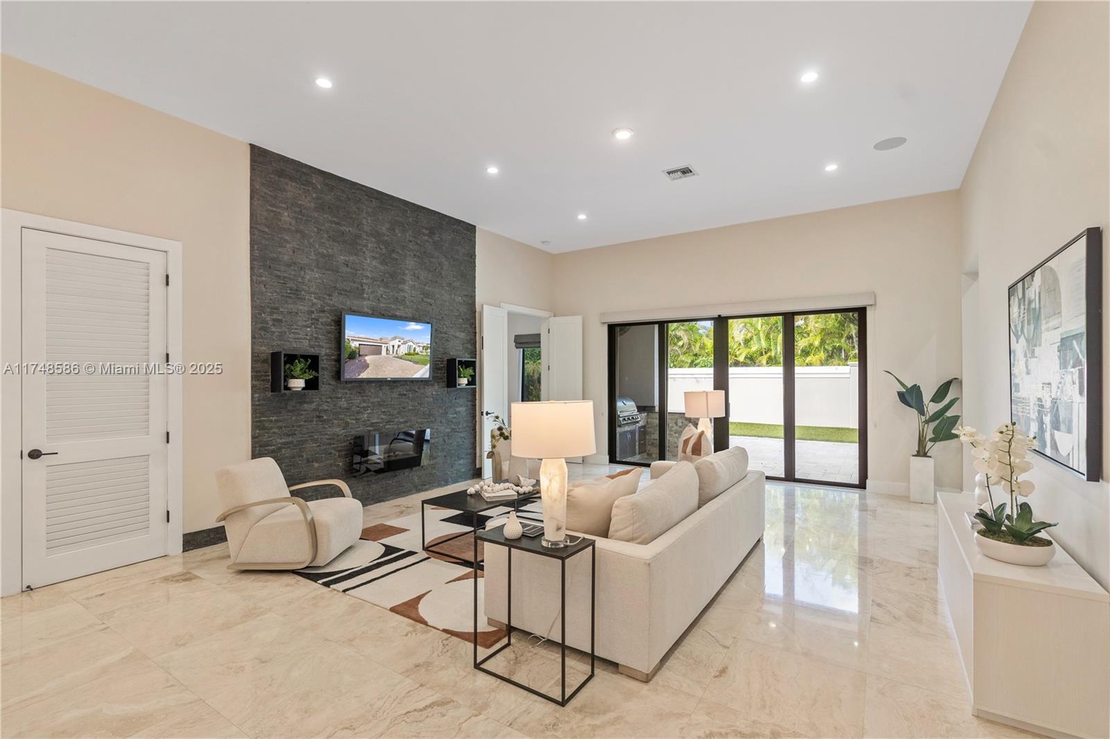 Listing Photo 16