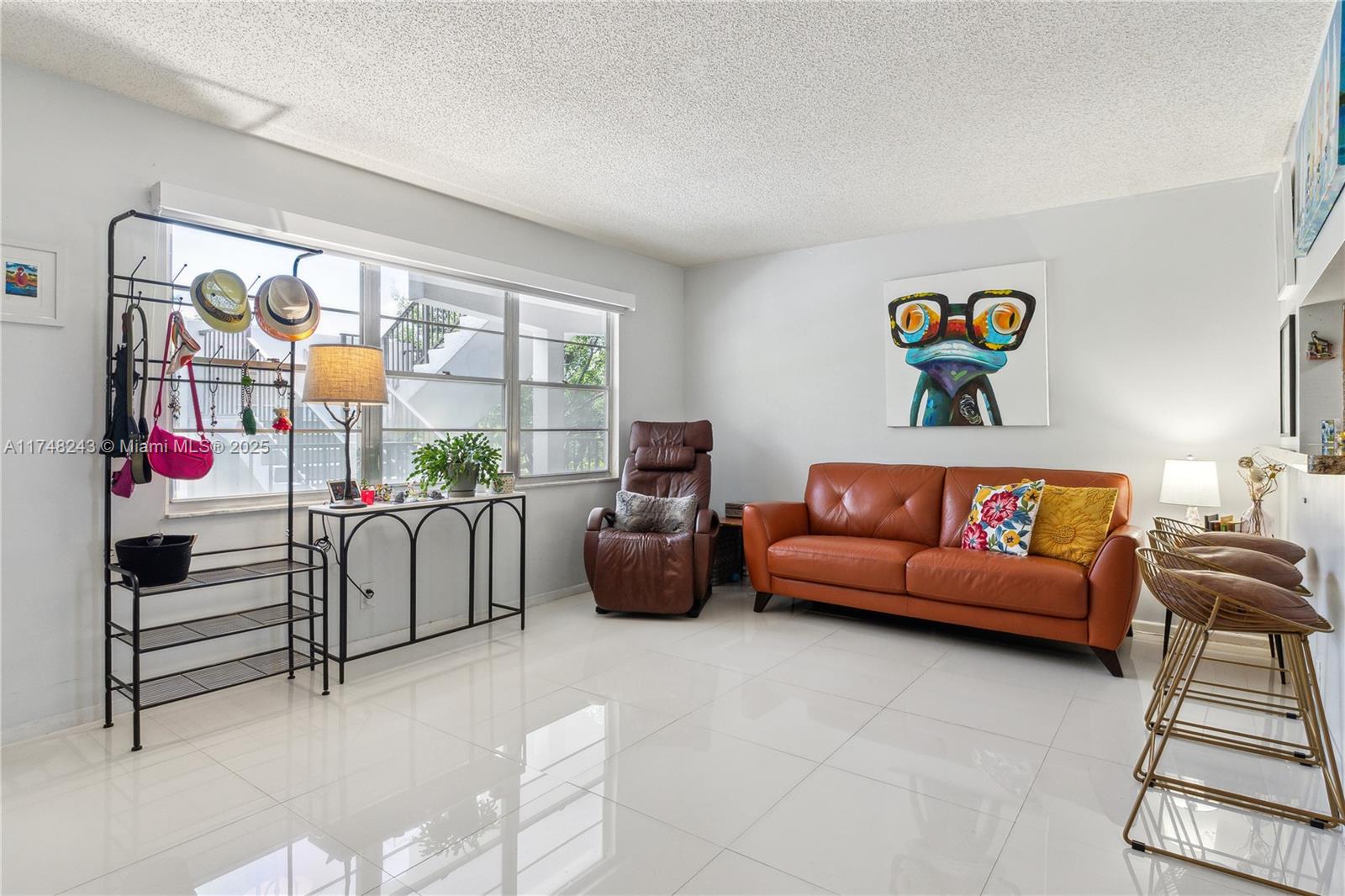 Property photo # 6