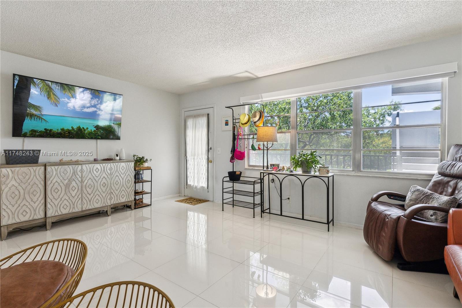 Property photo # 2