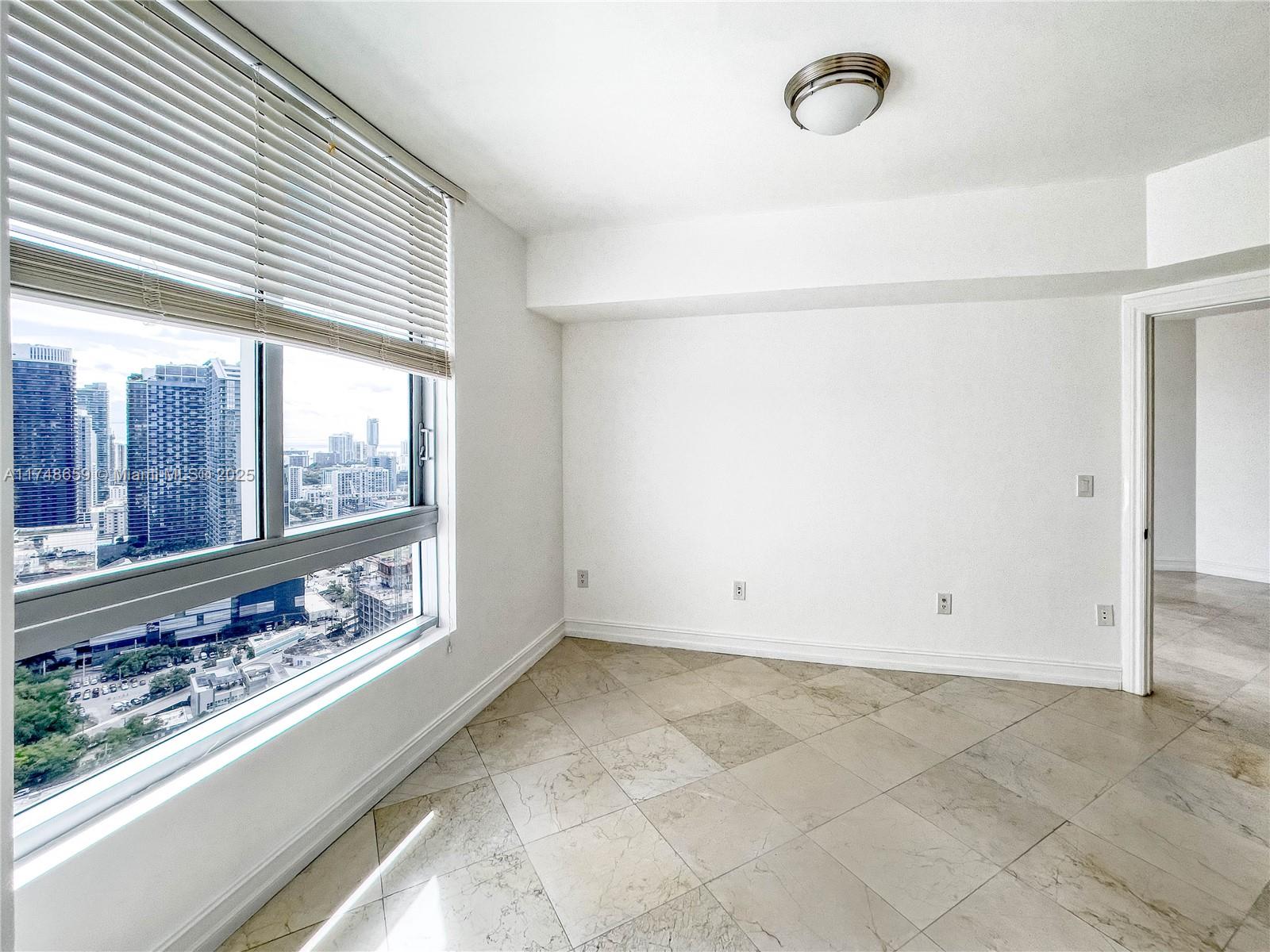 350 S Miami Ave #3910, Miami FL 33130