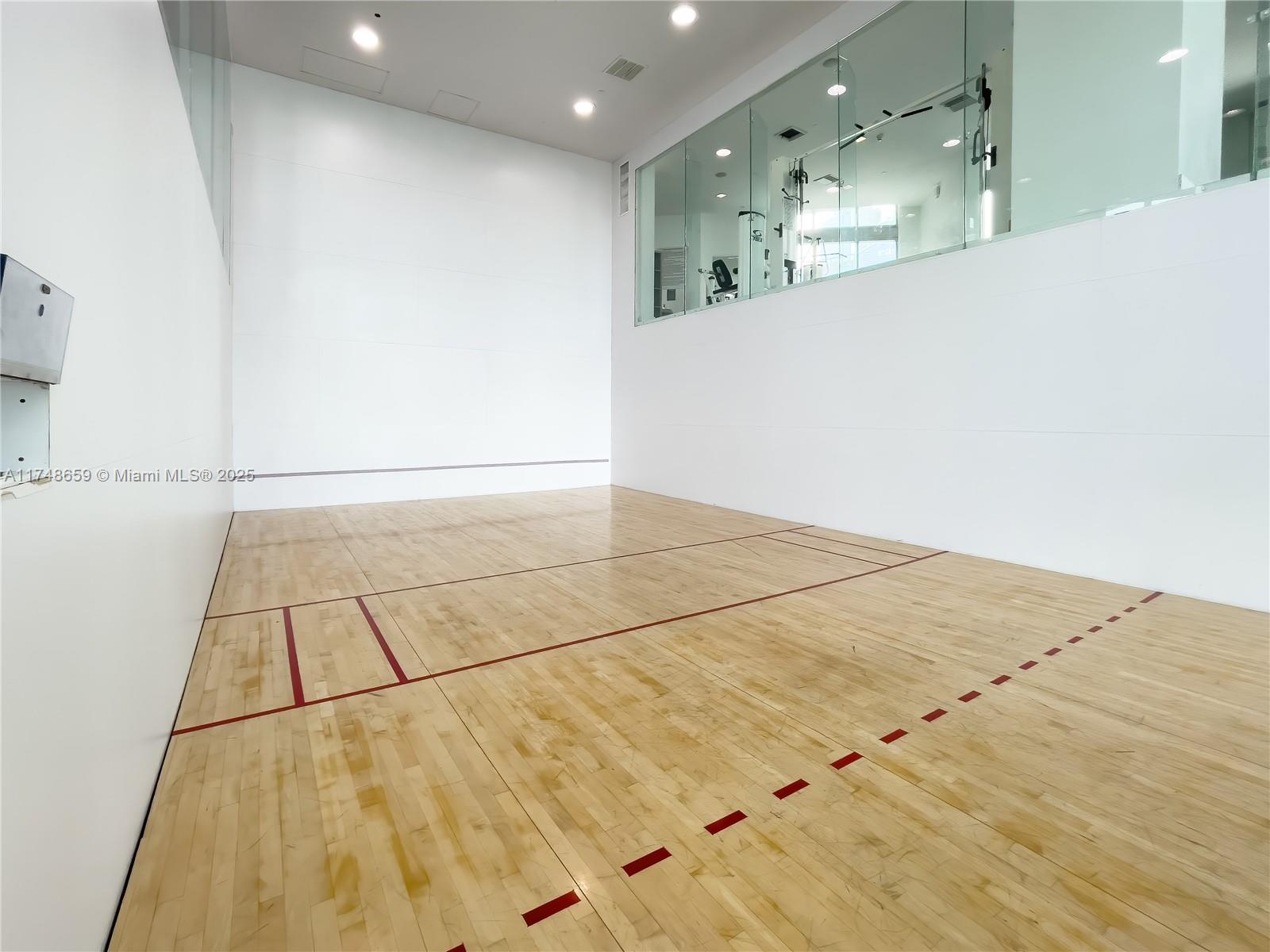 350 S Miami Ave #3910, Miami FL 33130