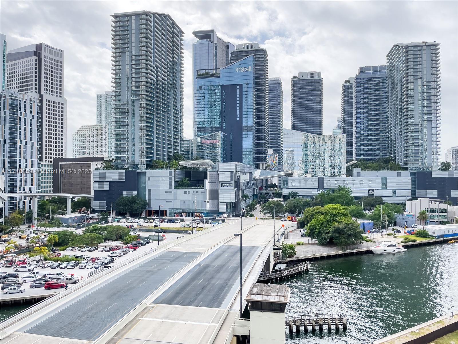 350 S Miami Ave #3910, Miami FL 33130