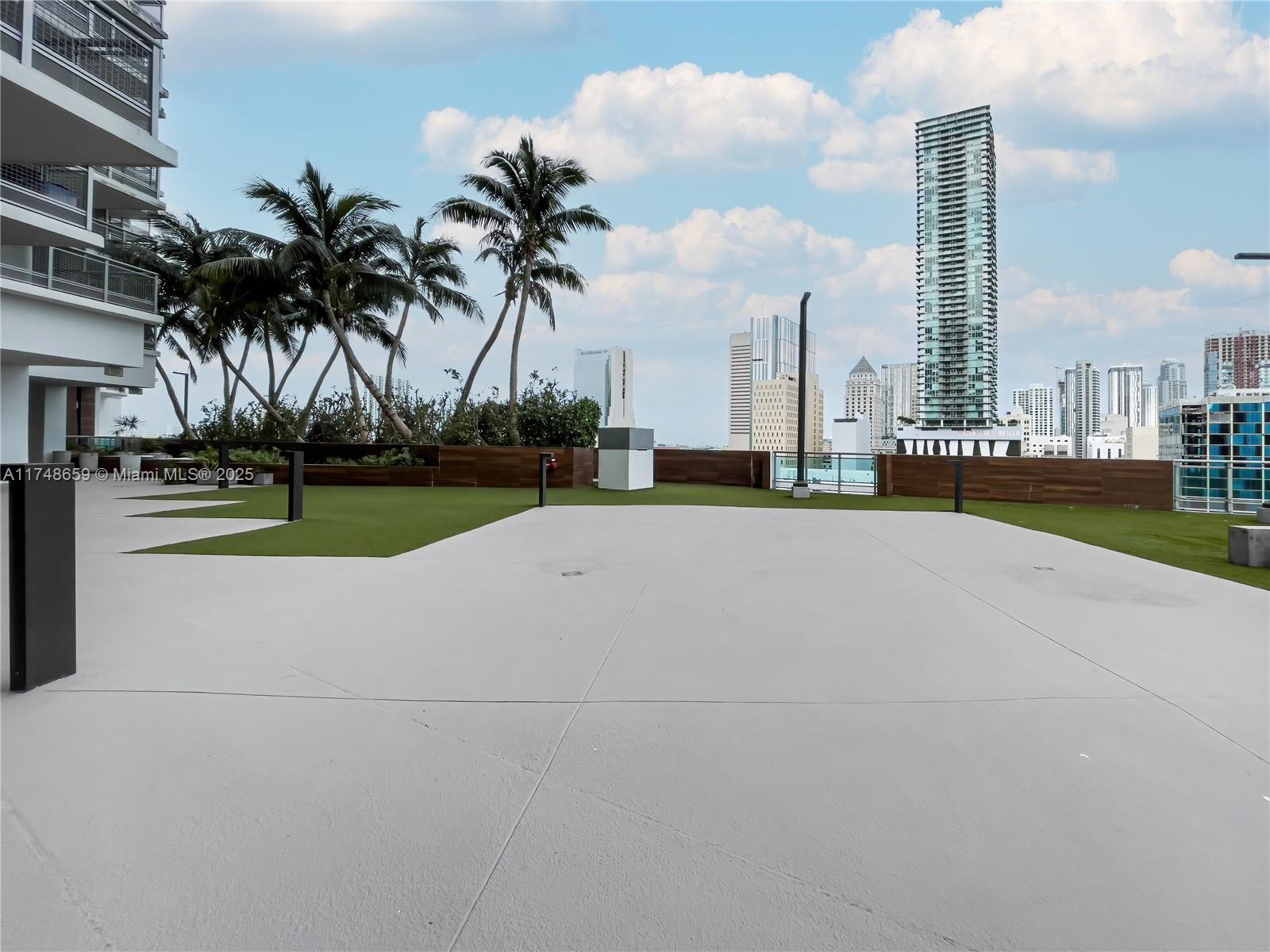 350 S Miami Ave #3910, Miami FL 33130
