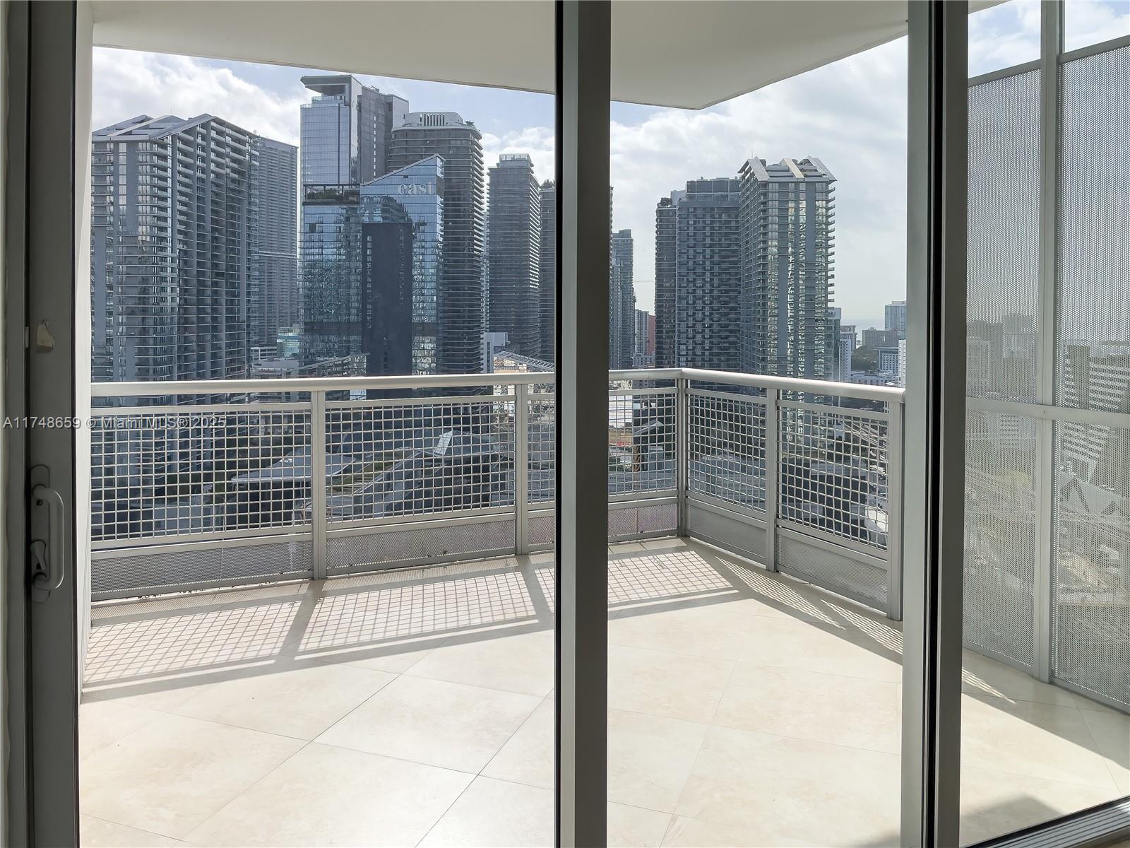 350 S Miami Ave #3910, Miami FL 33130