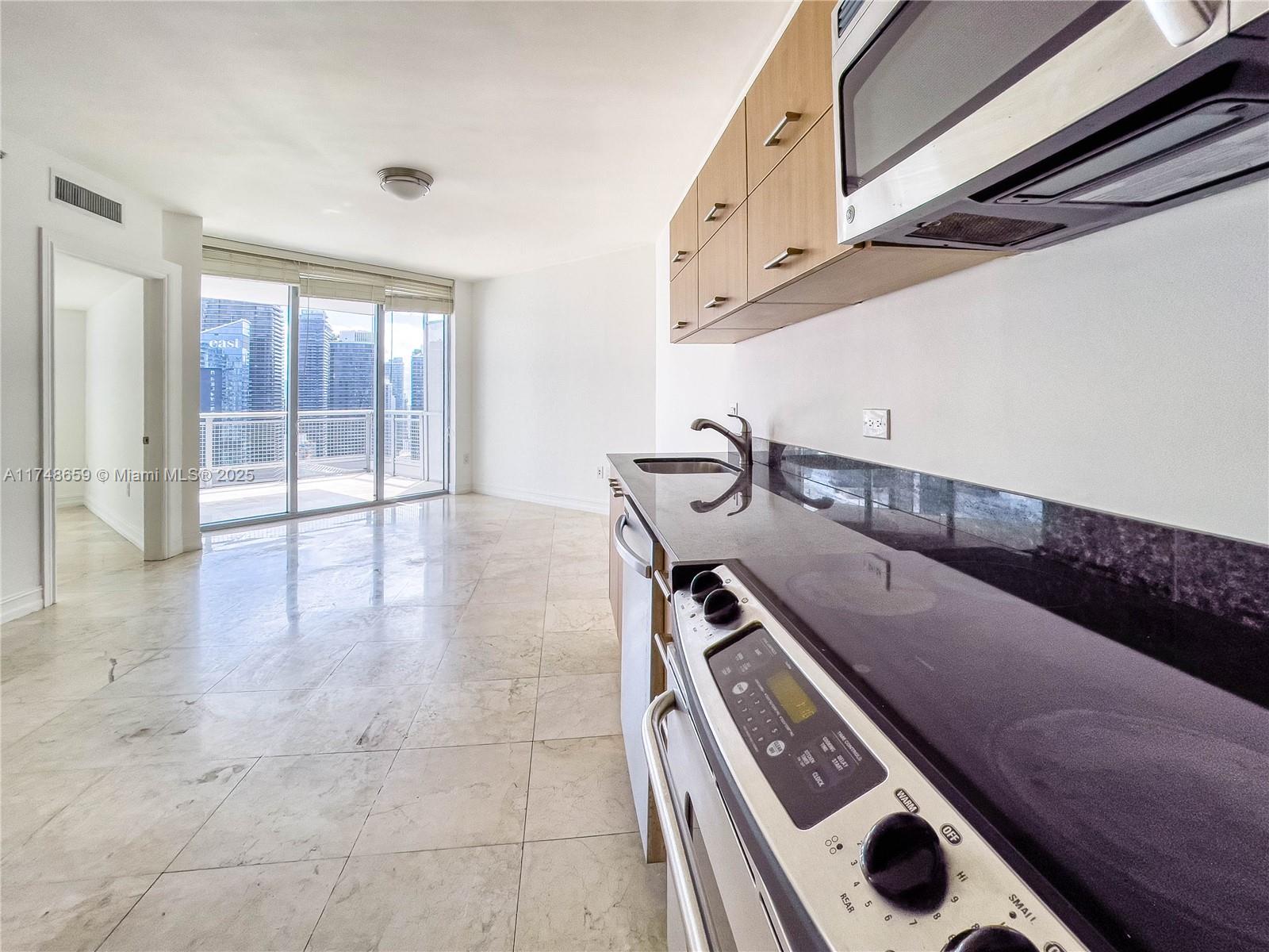 350 S Miami Ave #3910, Miami FL 33130