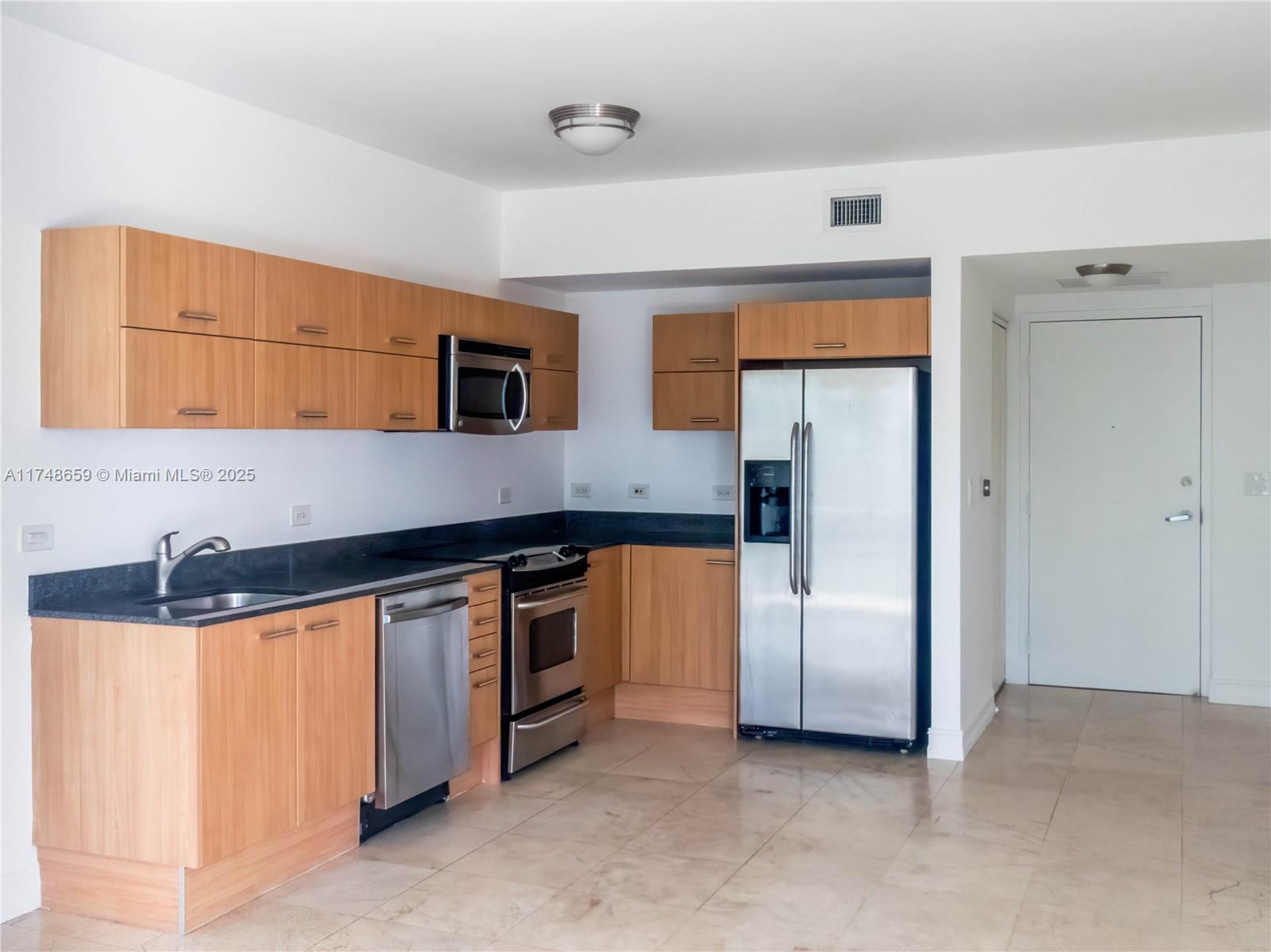 350 S Miami Ave #3910, Miami FL 33130