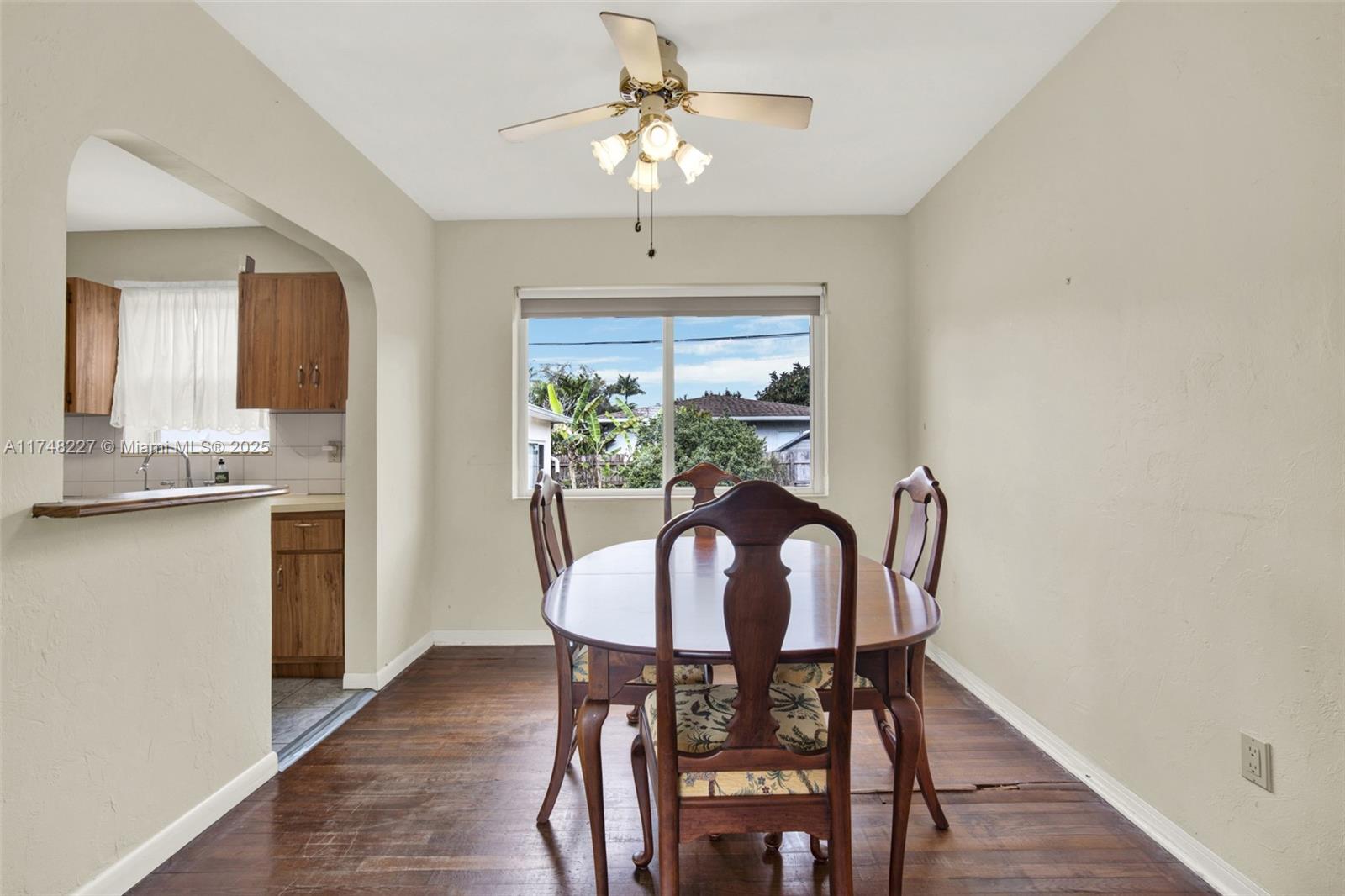 Listing Photo 14
