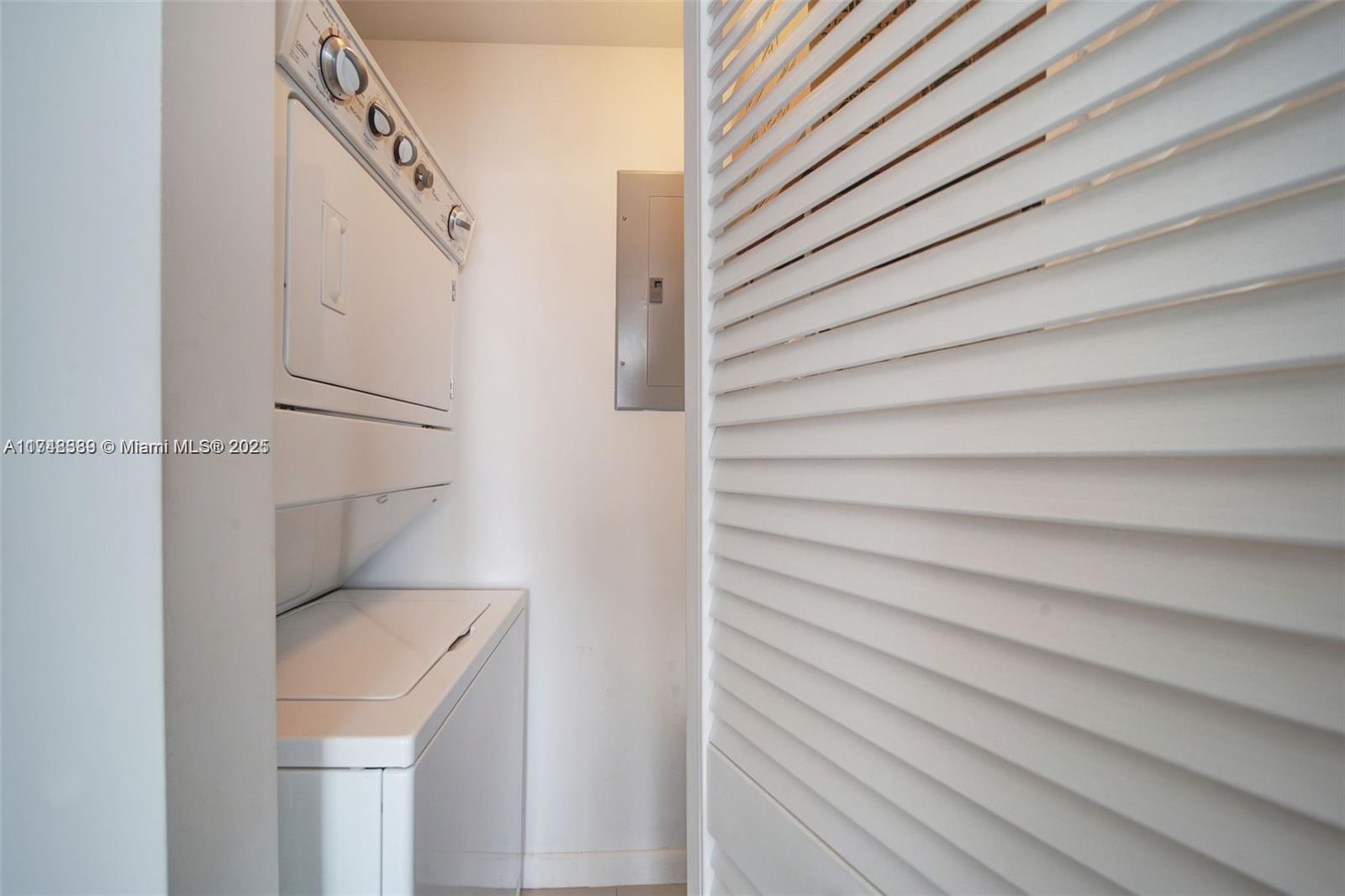 244 Biscayne Blvd #3607, Miami FL 33132