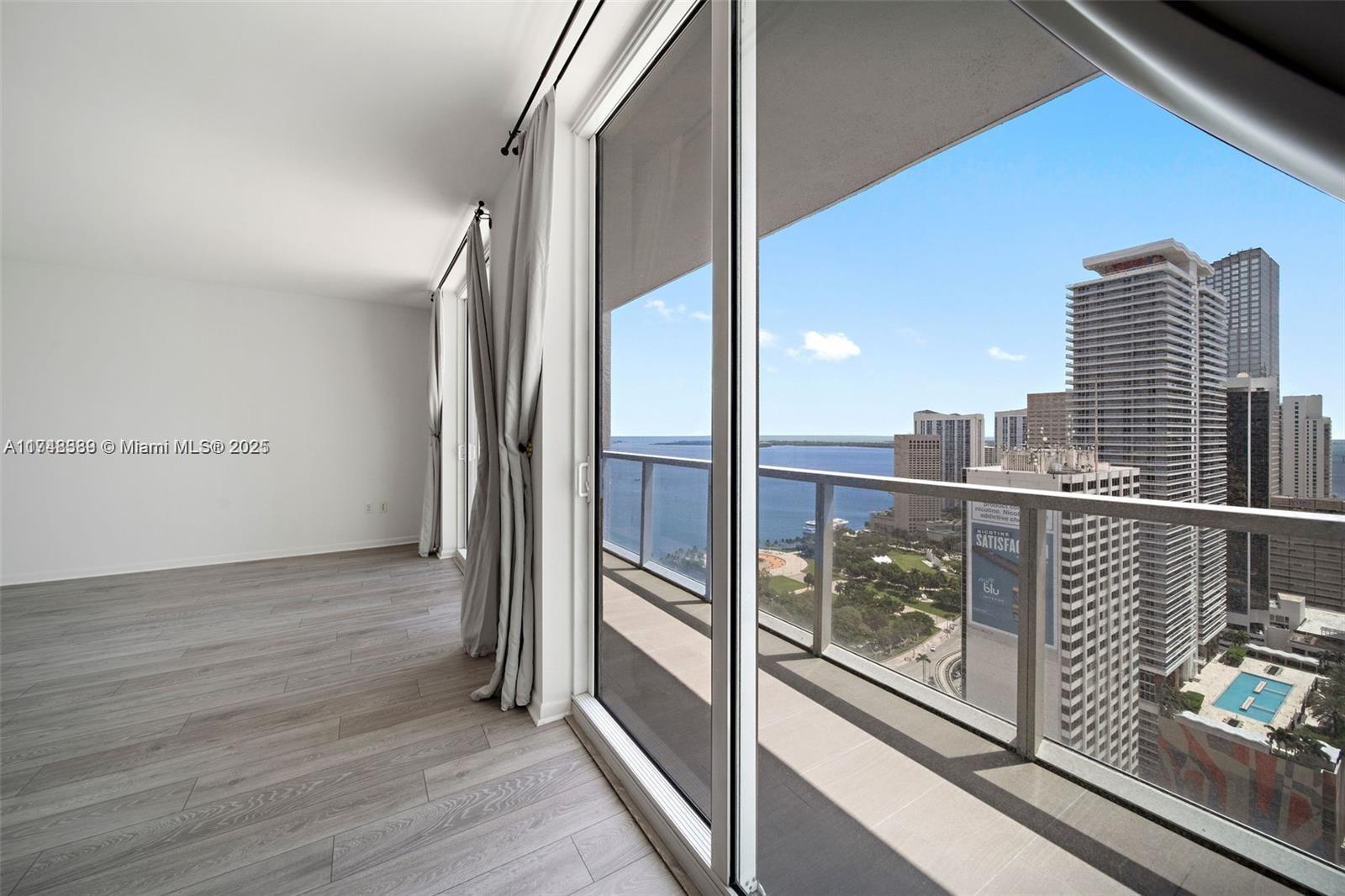 244 Biscayne Blvd #3607, Miami FL 33132