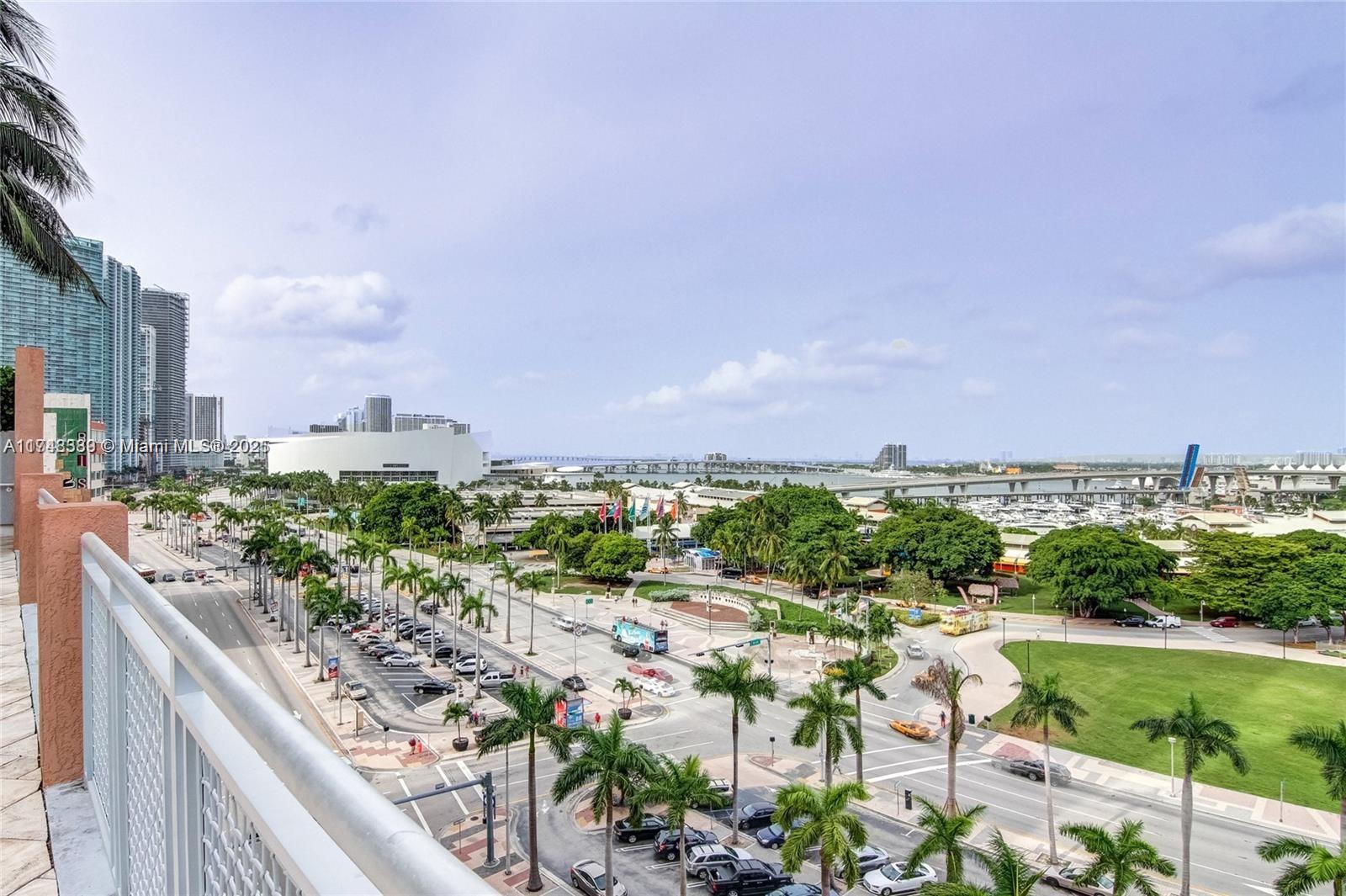 244 Biscayne Blvd #3607, Miami FL 33132
