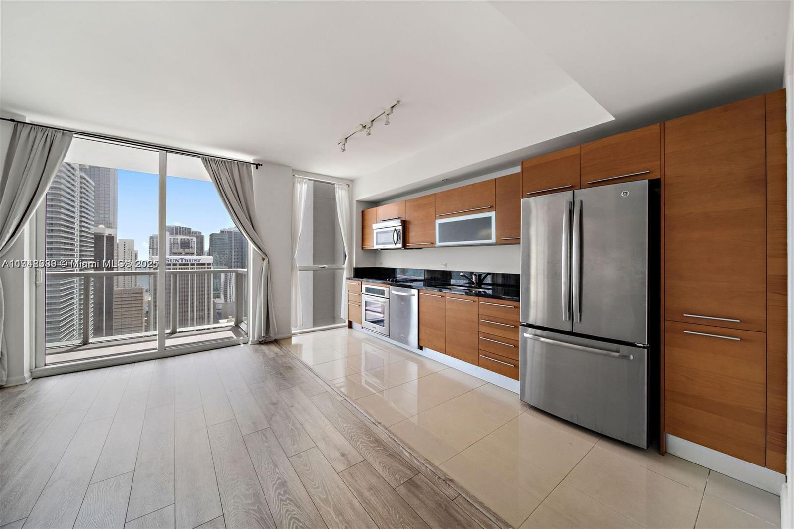 244 Biscayne Blvd #3607, Miami FL 33132