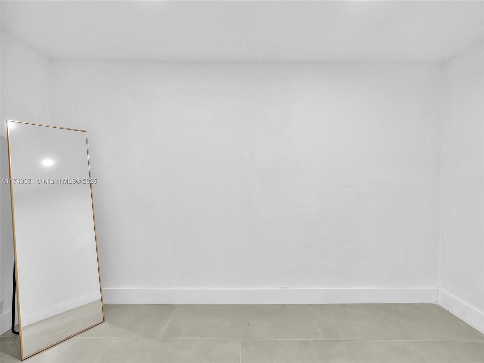 221 NE 4th St, Hallandale Beach, Florida image 44
