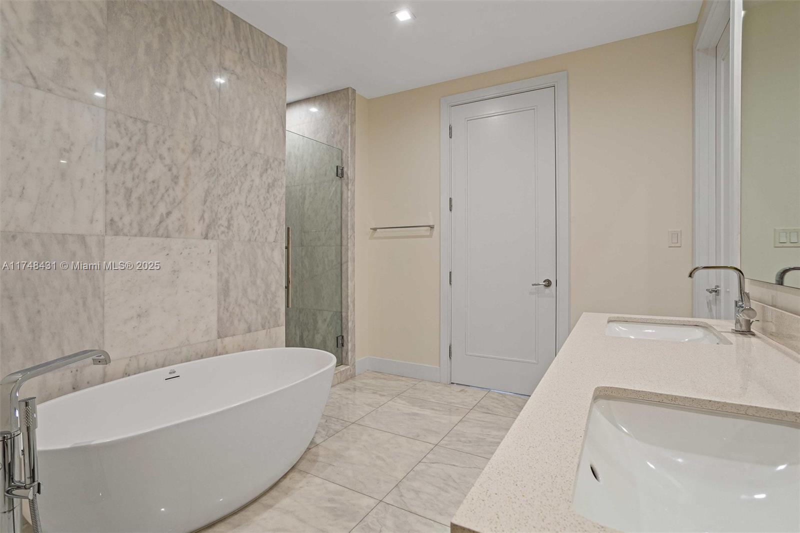 718 Valencia Ave #207, Coral Gables, Florida image 25