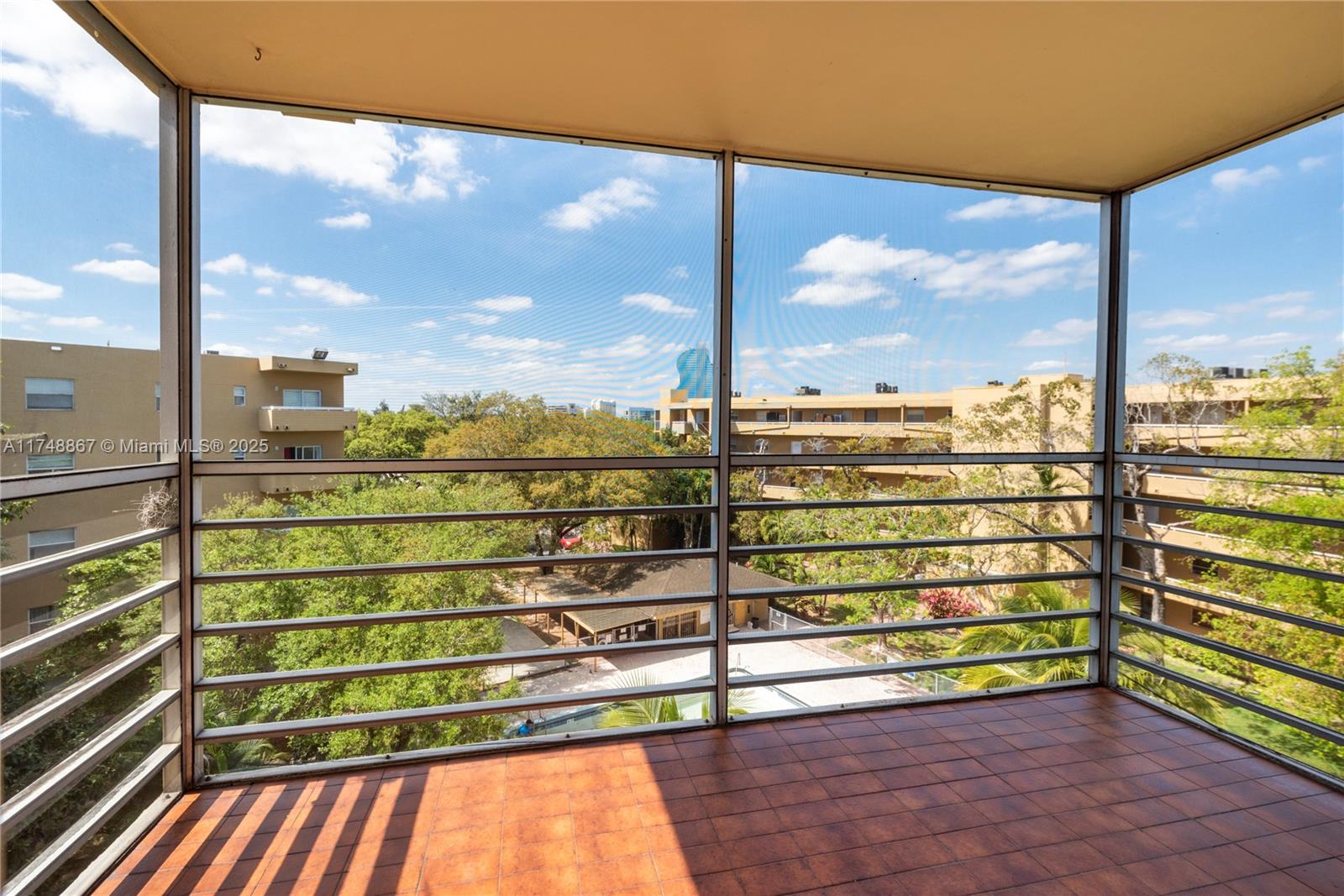 4111 Stirling Rd #509, Dania Beach, Florida image 13
