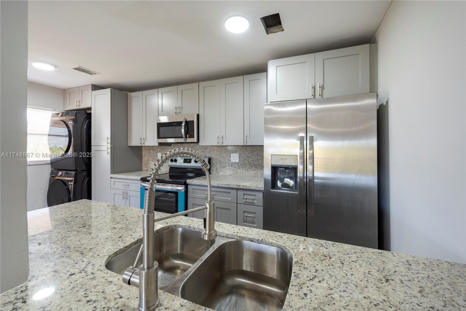 4111 Stirling Rd #509, Dania Beach, Florida image 3
