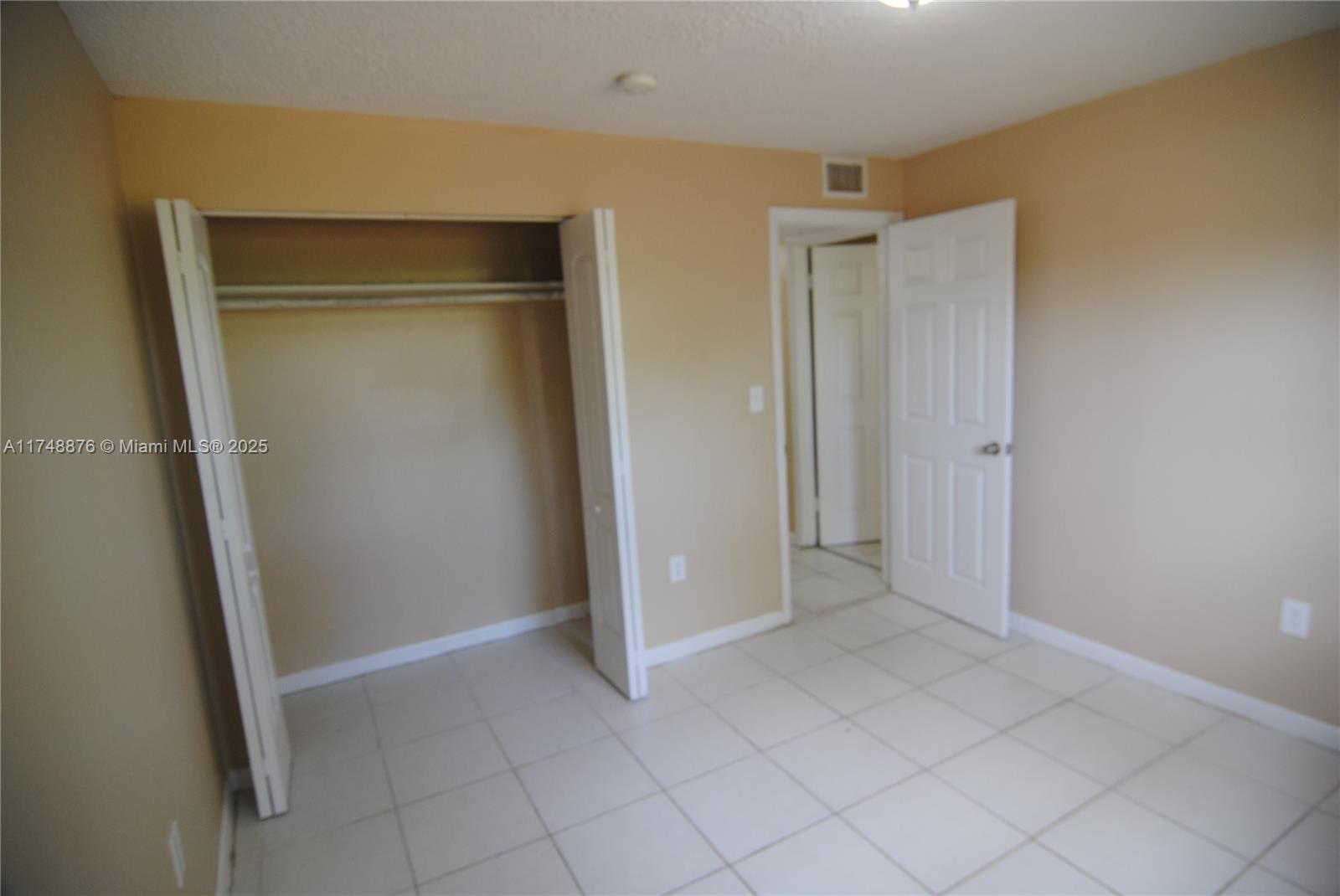 4111 Stirling Rd #509, Dania Beach, Florida image 4