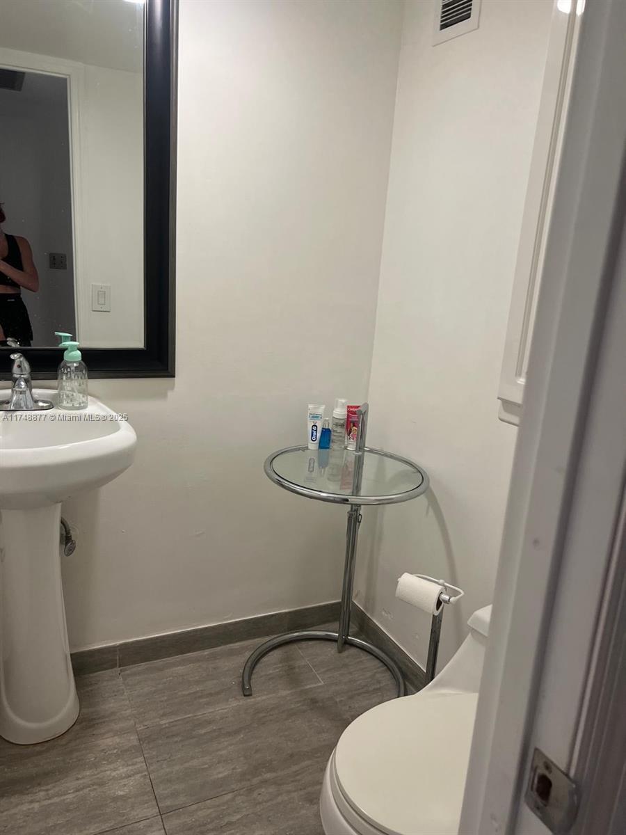 2750 NE 183rd St #801, Aventura, Florida image 11