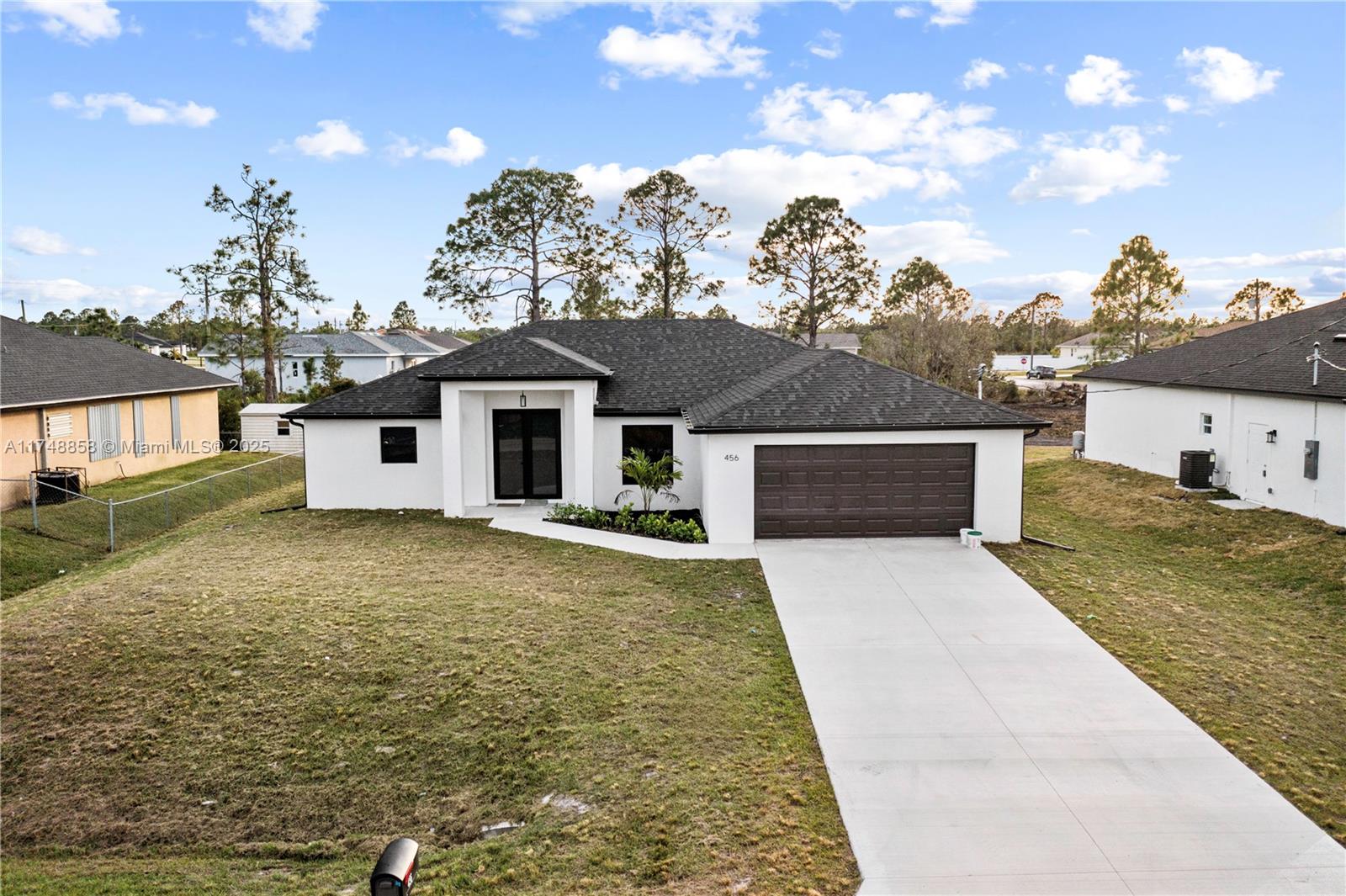 456 Mercedes Ct, Lehigh Acres, Florida image 2