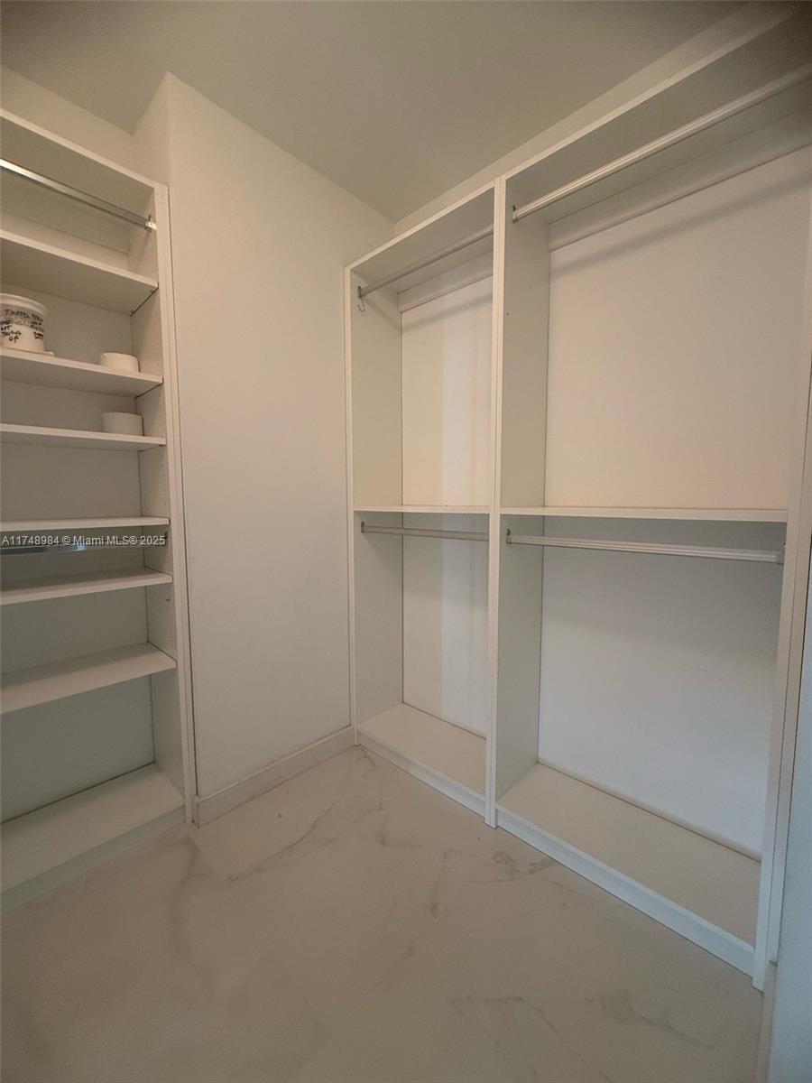 2900 NE 7th Ave #2709, Miami FL 33137