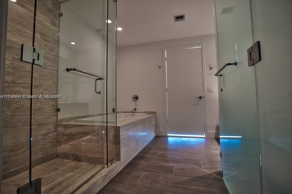 2900 NE 7th Ave #2709, Miami FL 33137