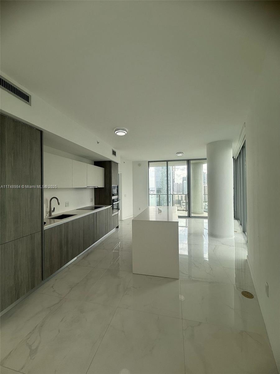 2900 NE 7th Ave #2709, Miami FL 33137