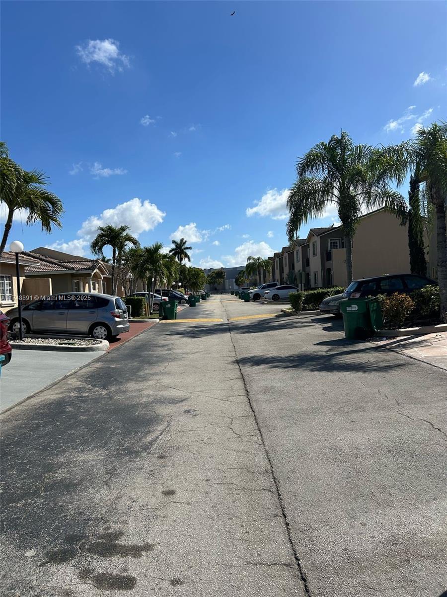 7659 NW 182nd Ln #806, Hialeah, Florida image 10