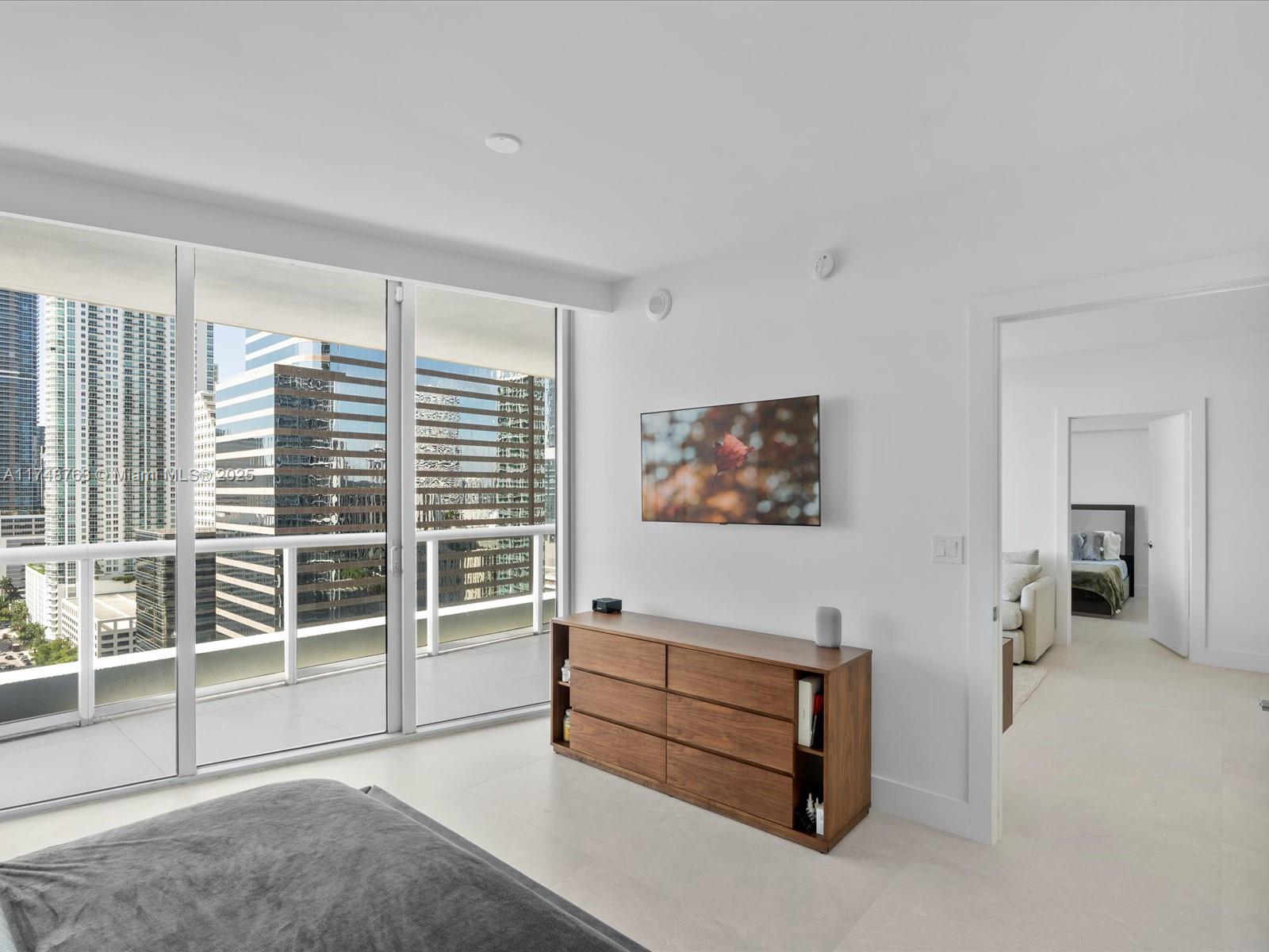 495 Brickell Ave #2305, Miami FL 33131