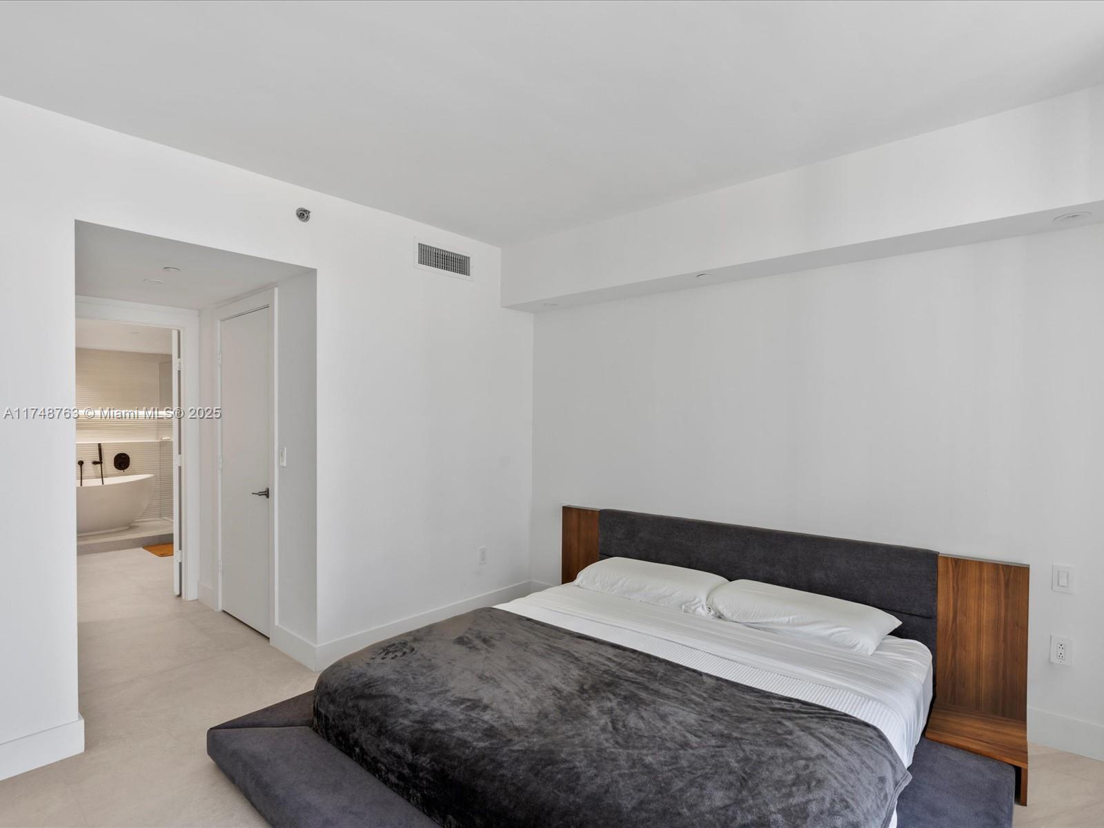 495 Brickell Ave #2305, Miami FL 33131