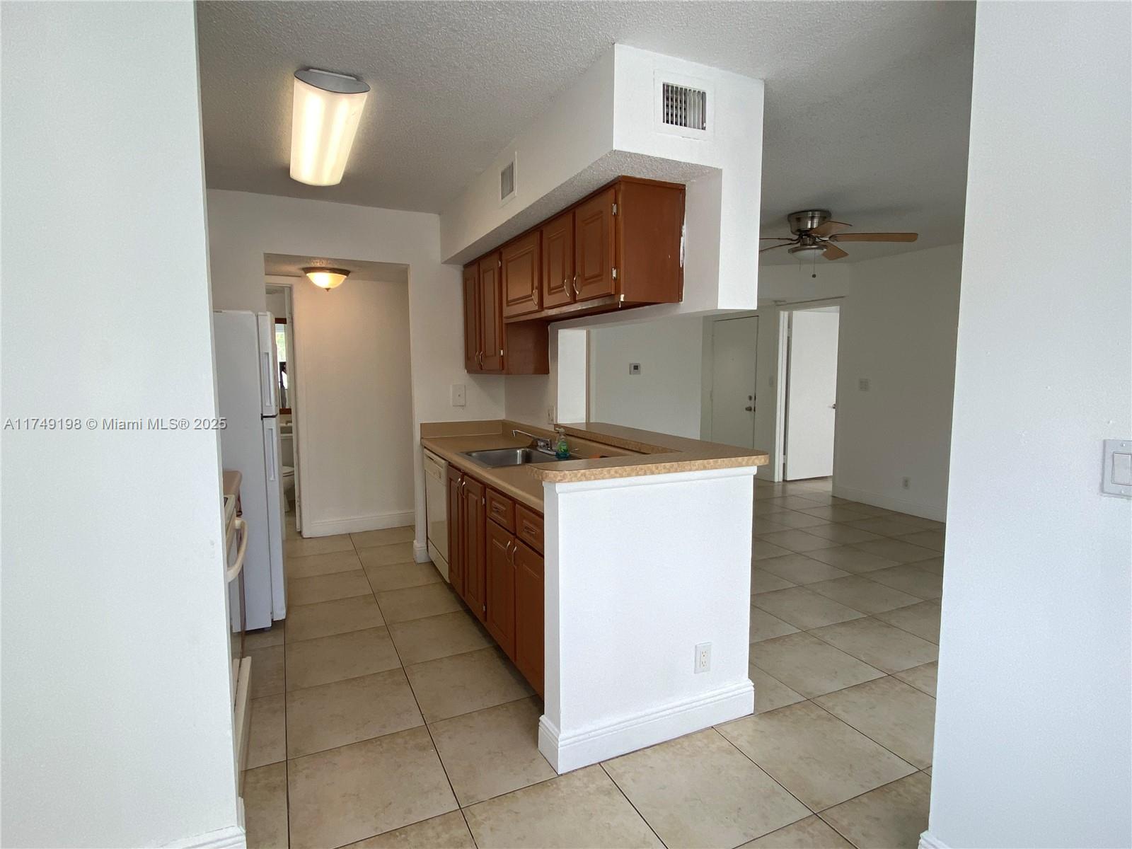 5780 Rock Island Rd #357, Tamarac, Florida image 8