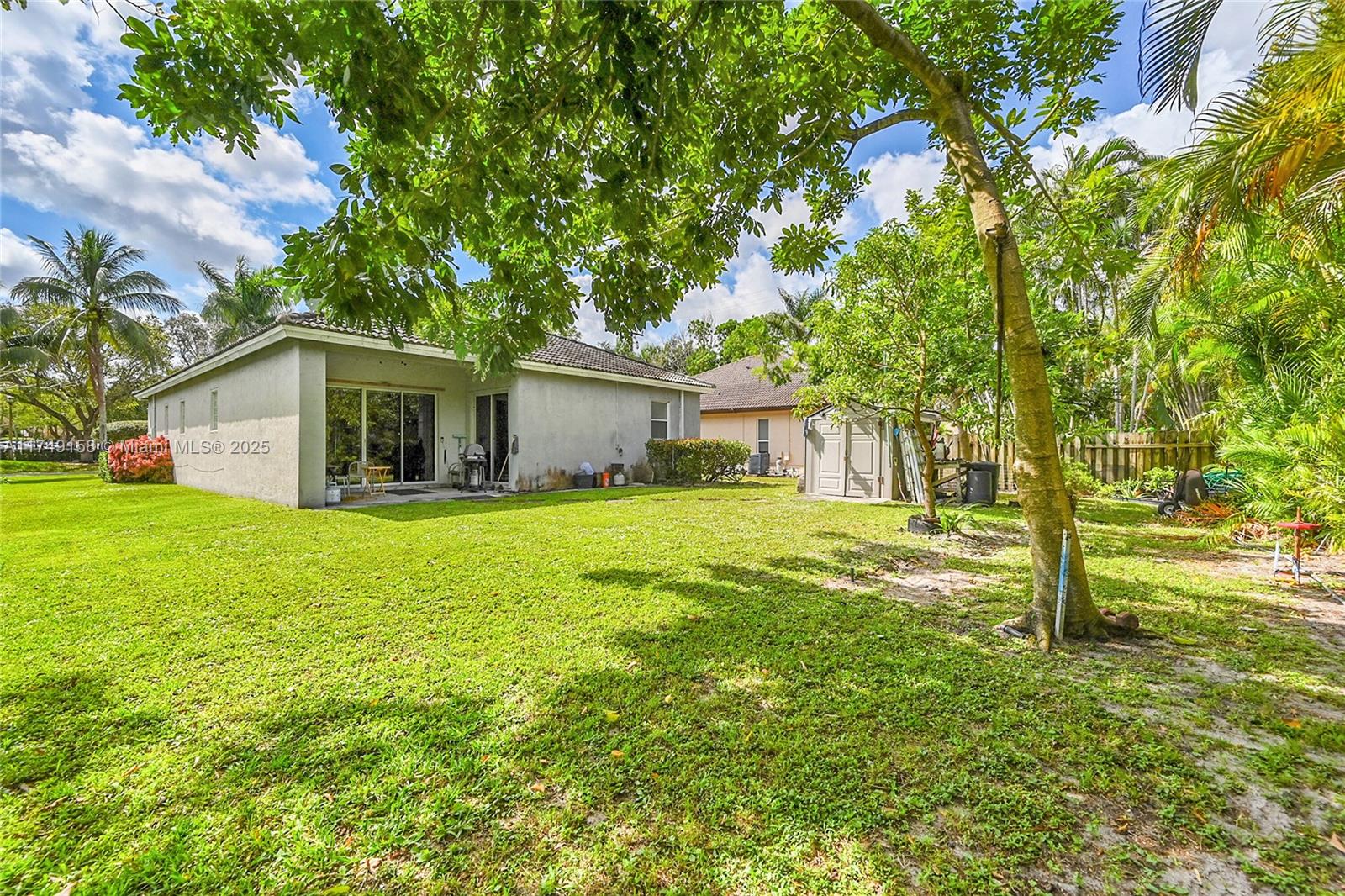 7095 E Tropical Way, Plantation, Florida image 37