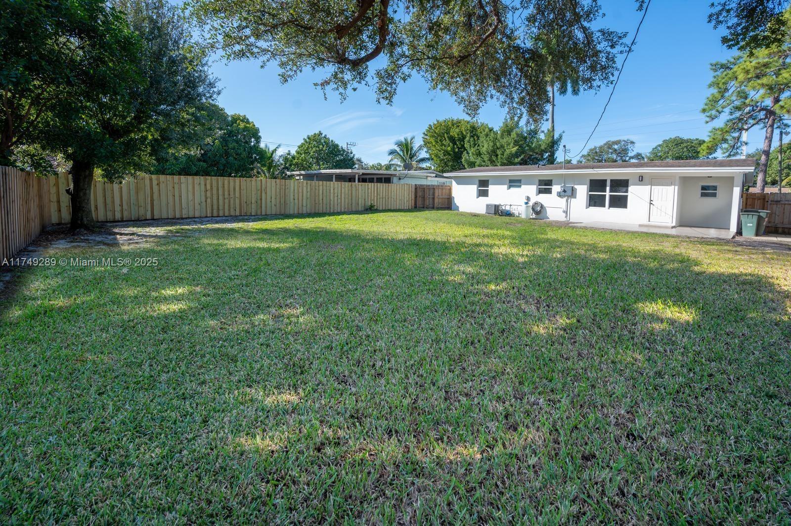 Listing Photo 14