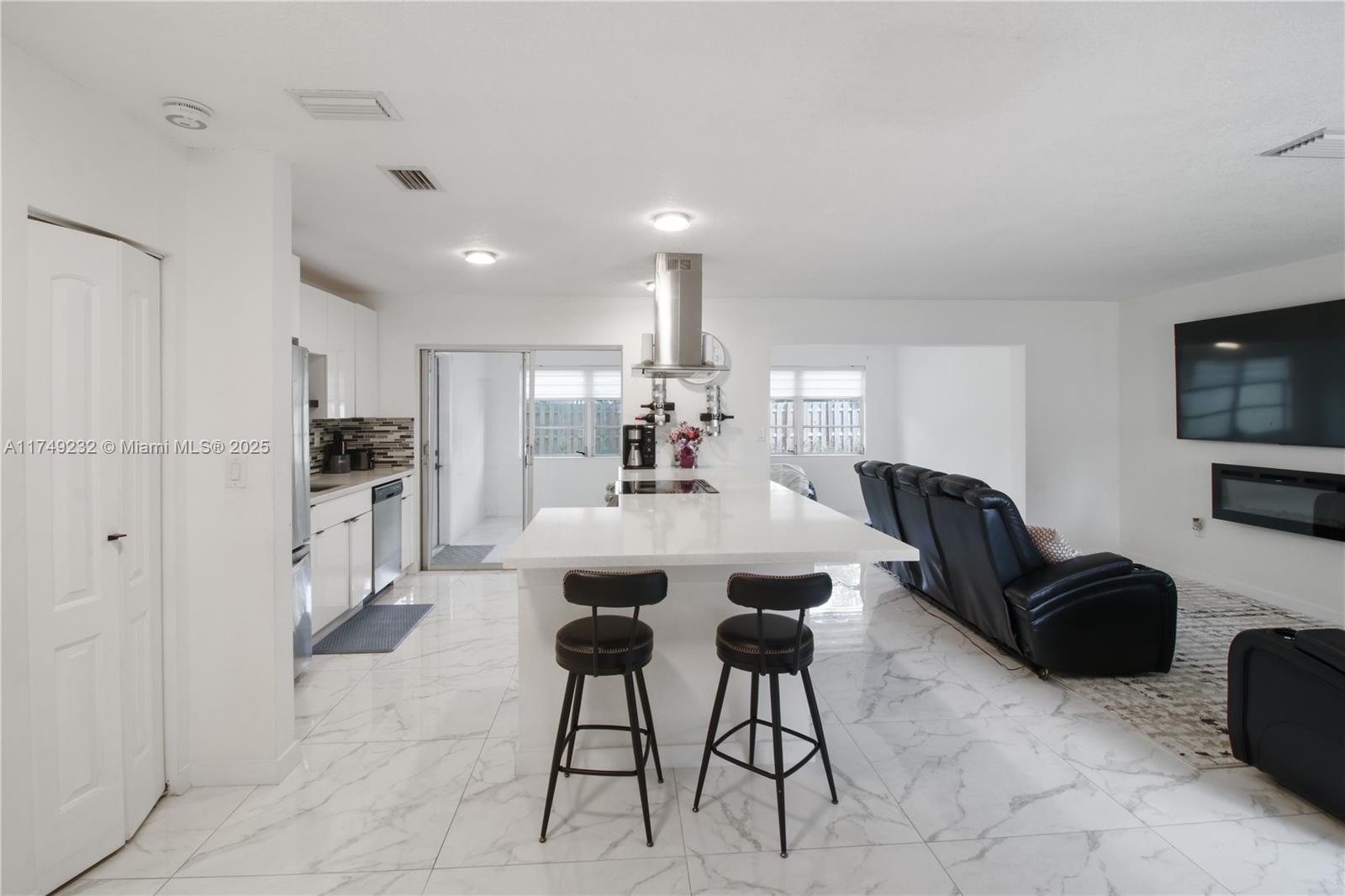 6841 NW 24th Ct, Sunrise, Florida image 18