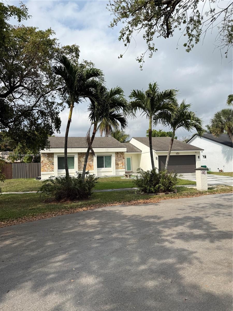 12871 SW 119th St, Miami, Florida image 1