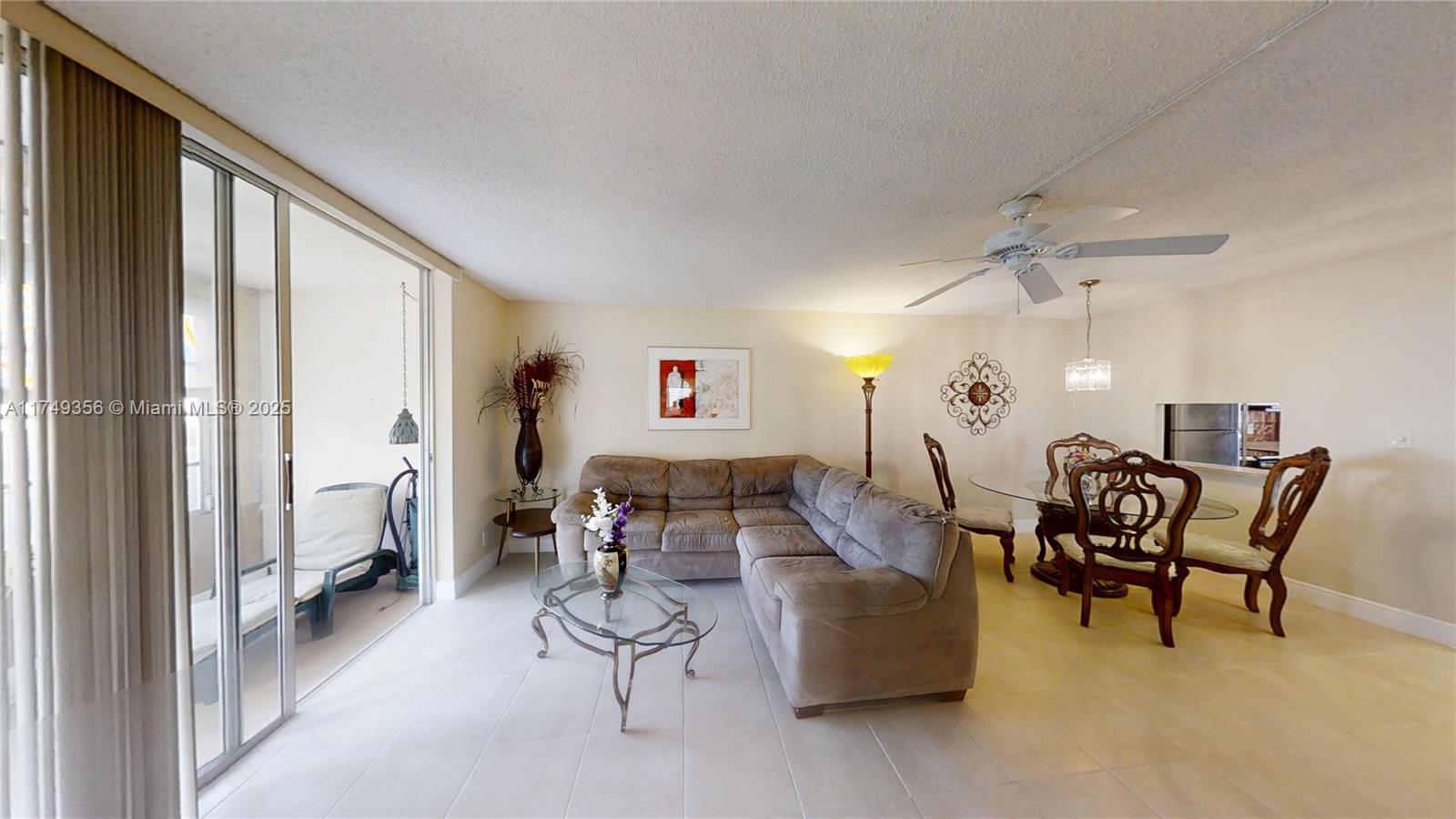 2800 W Sunrise Lakes Dr #101, Sunrise, Florida image 1