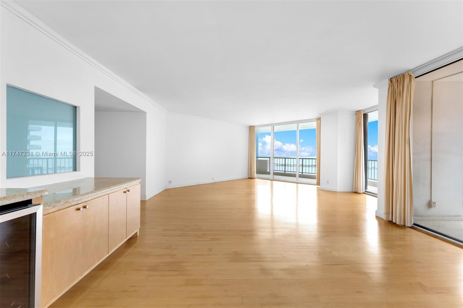 1581 Brickell Ave #1905, Miami FL 33129