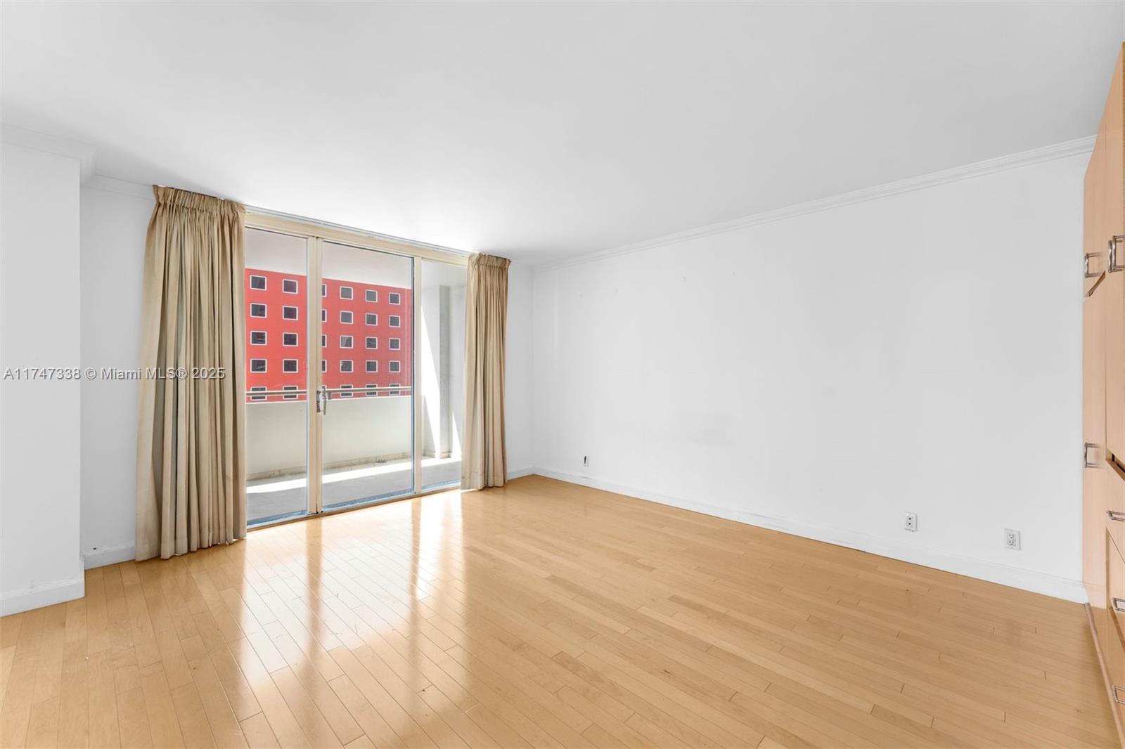 1581 Brickell Ave #1905, Miami FL 33129