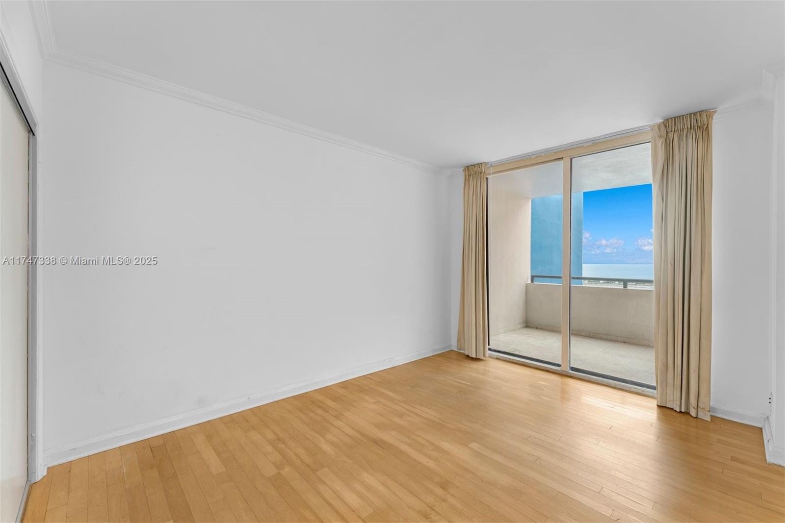 1581 Brickell Ave #1905, Miami FL 33129