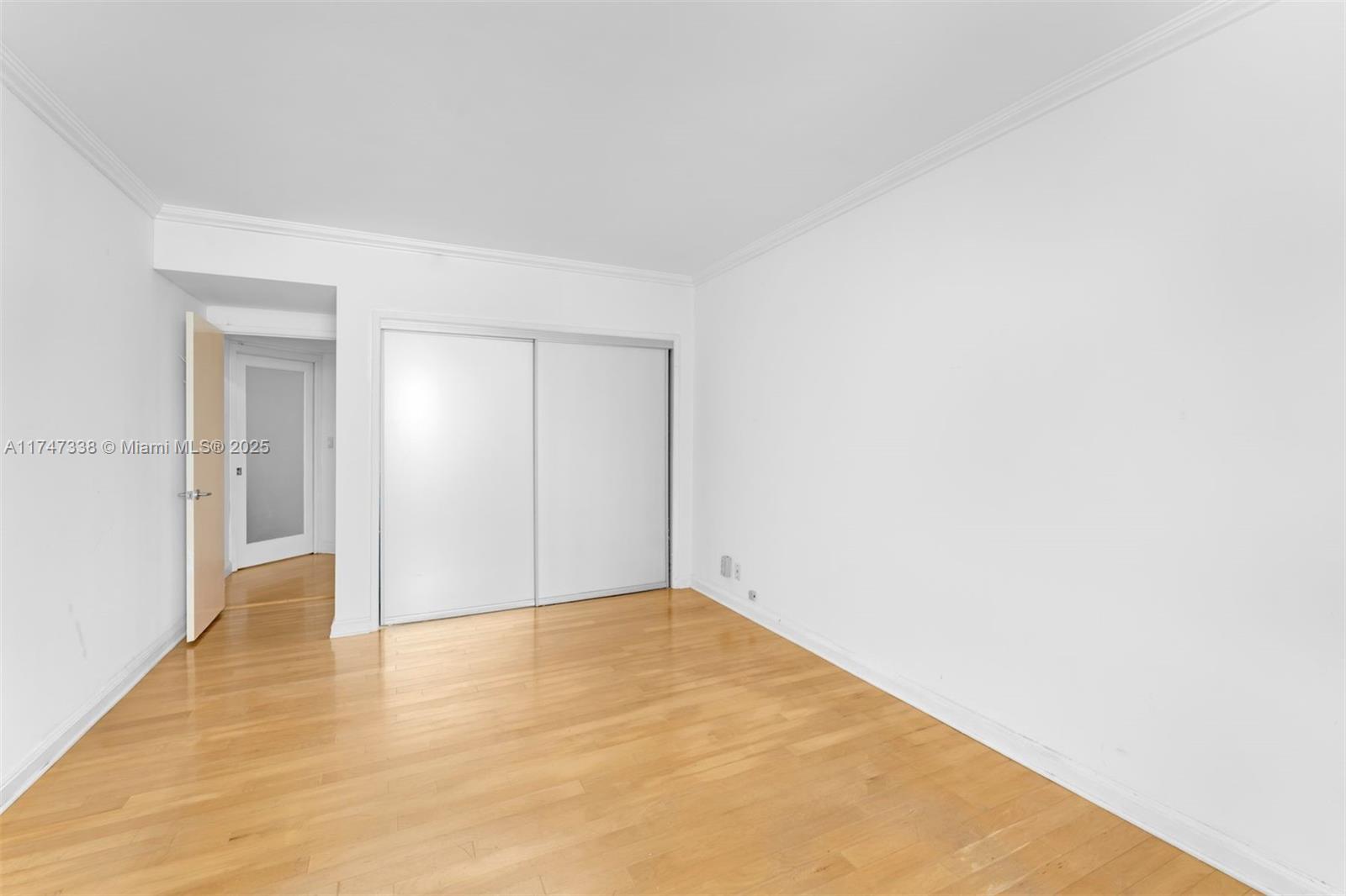 1581 Brickell Ave #1905, Miami FL 33129