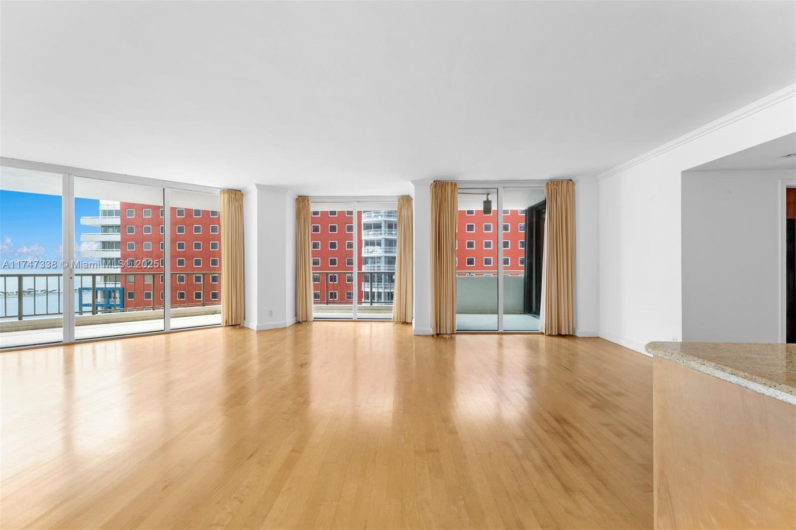 1581 Brickell Ave #1905, Miami FL 33129