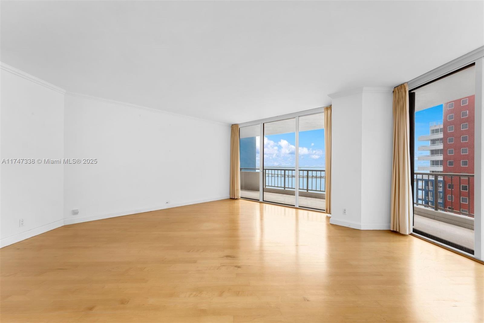 1581 Brickell Ave #1905, Miami FL 33129