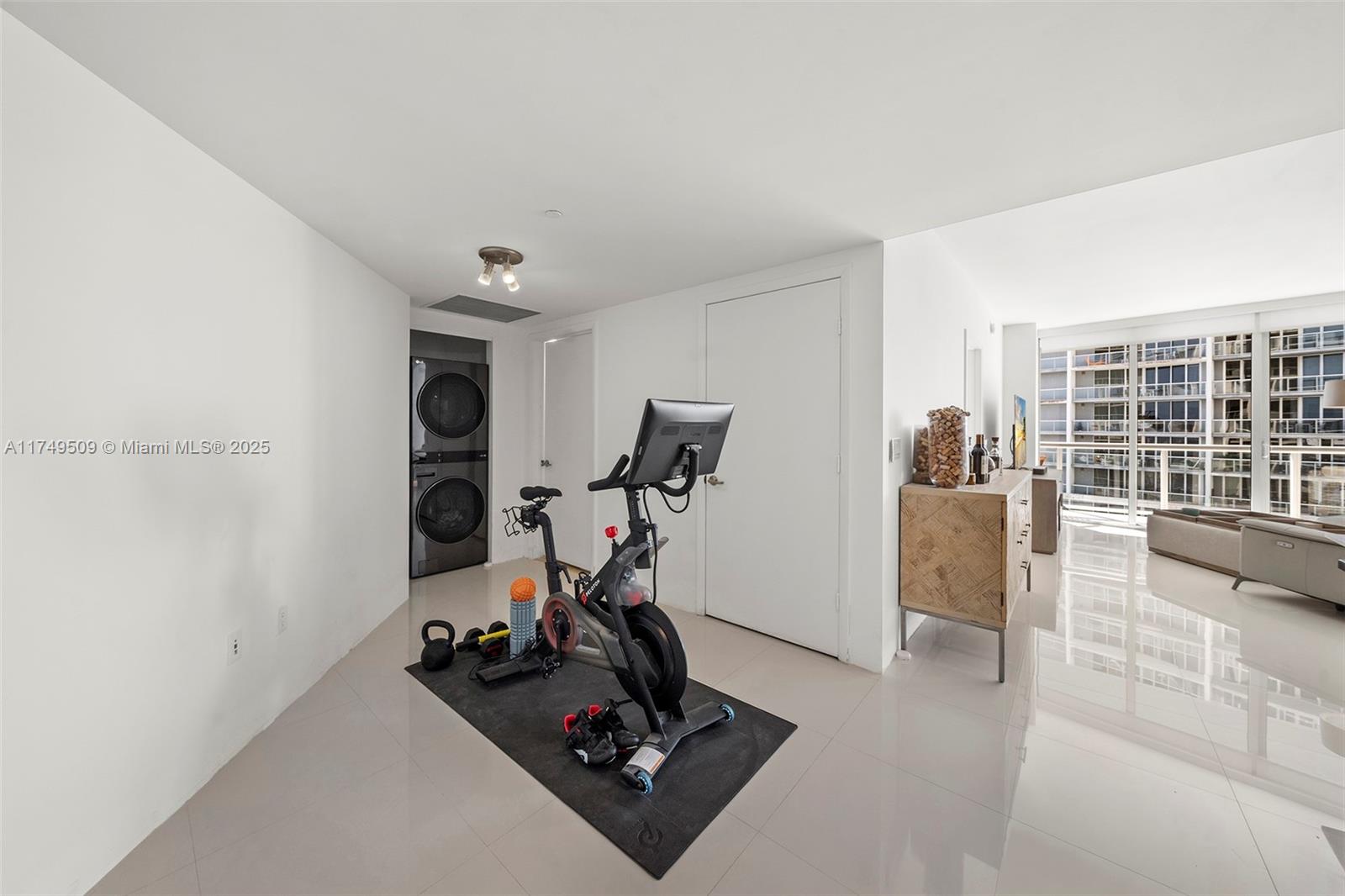 Listing Photo 8