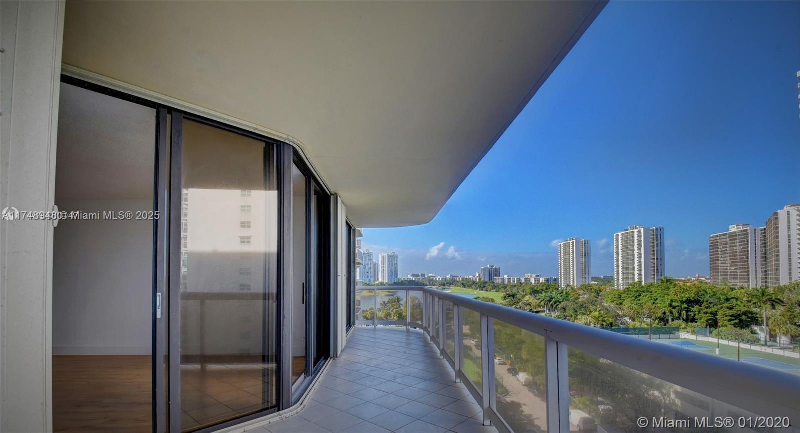 20191 E Country Club #804, Aventura, Florida image 2
