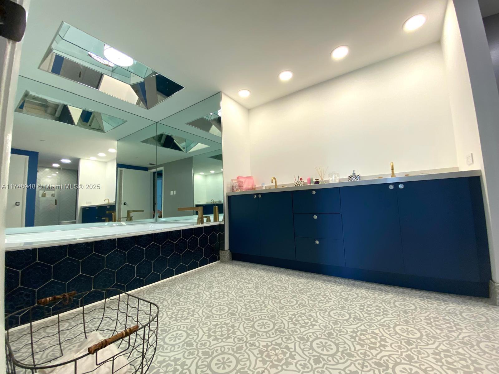 20191 E Country Club #804, Aventura, Florida image 24